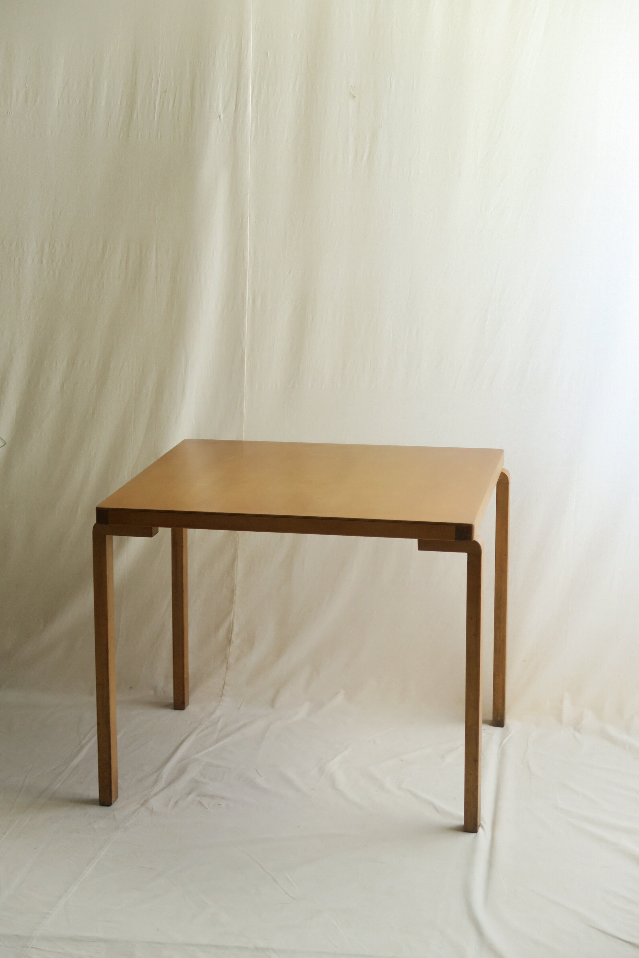 アアルト  テーブル