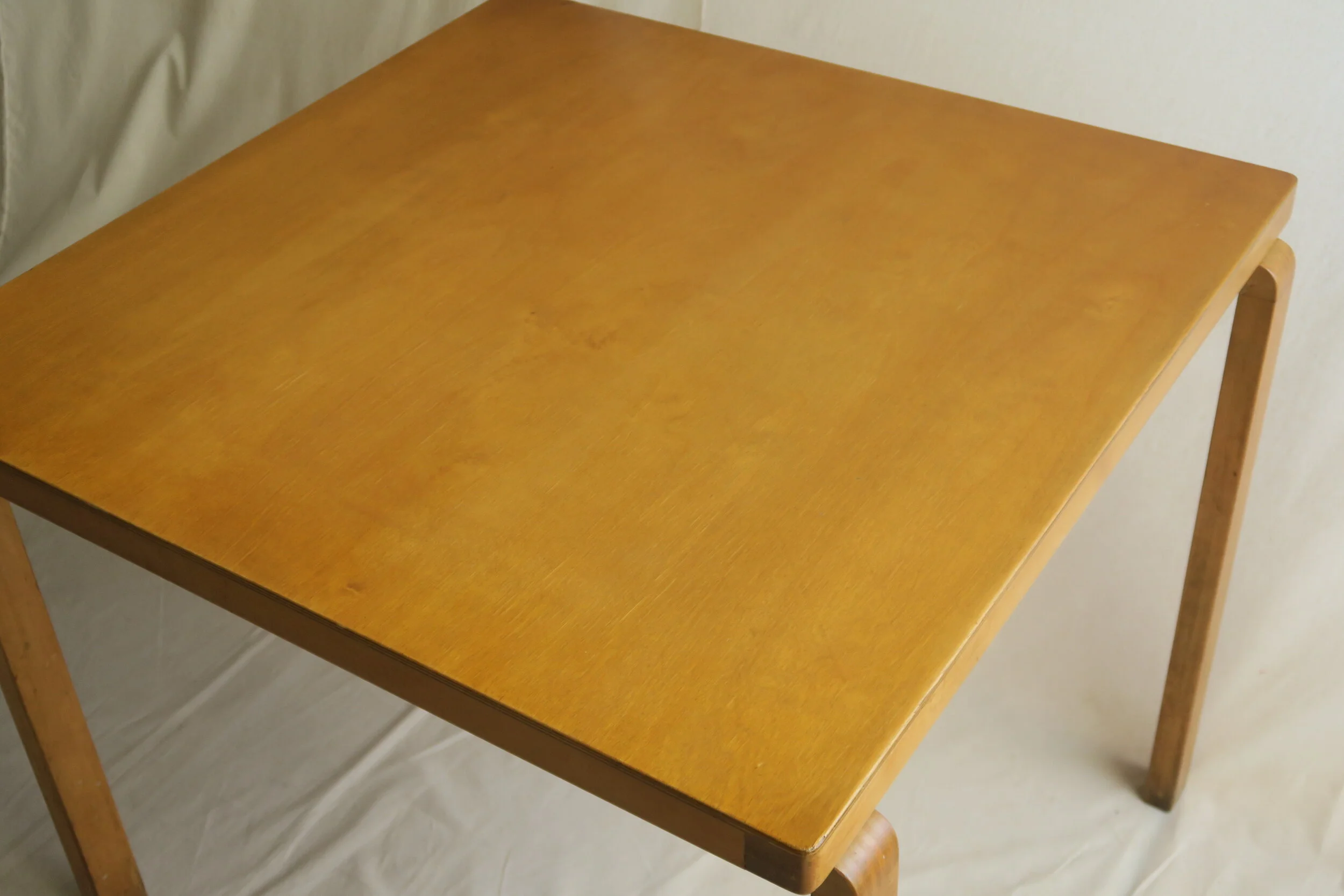 アアルト  テーブル