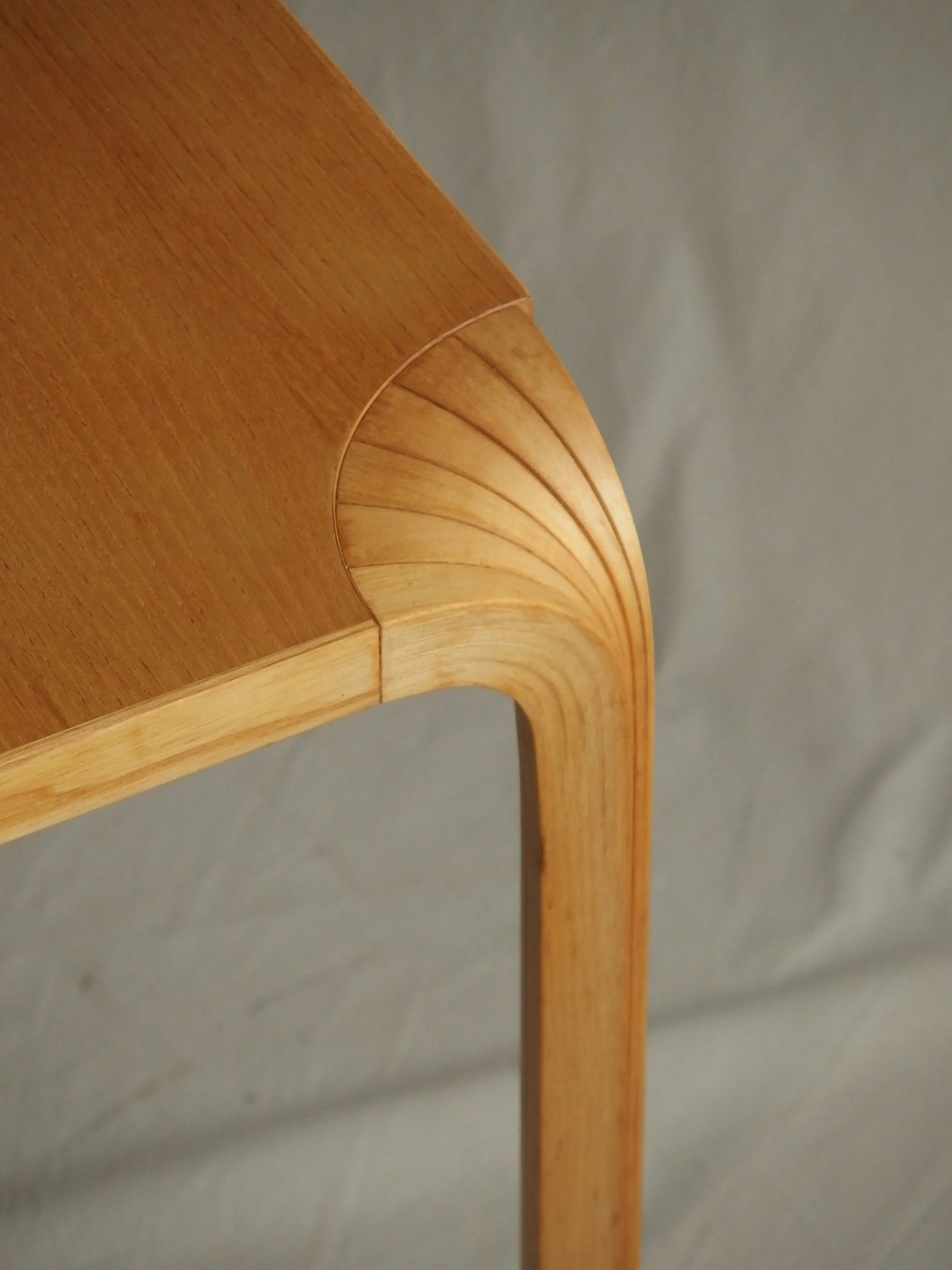 アアルト  テーブル