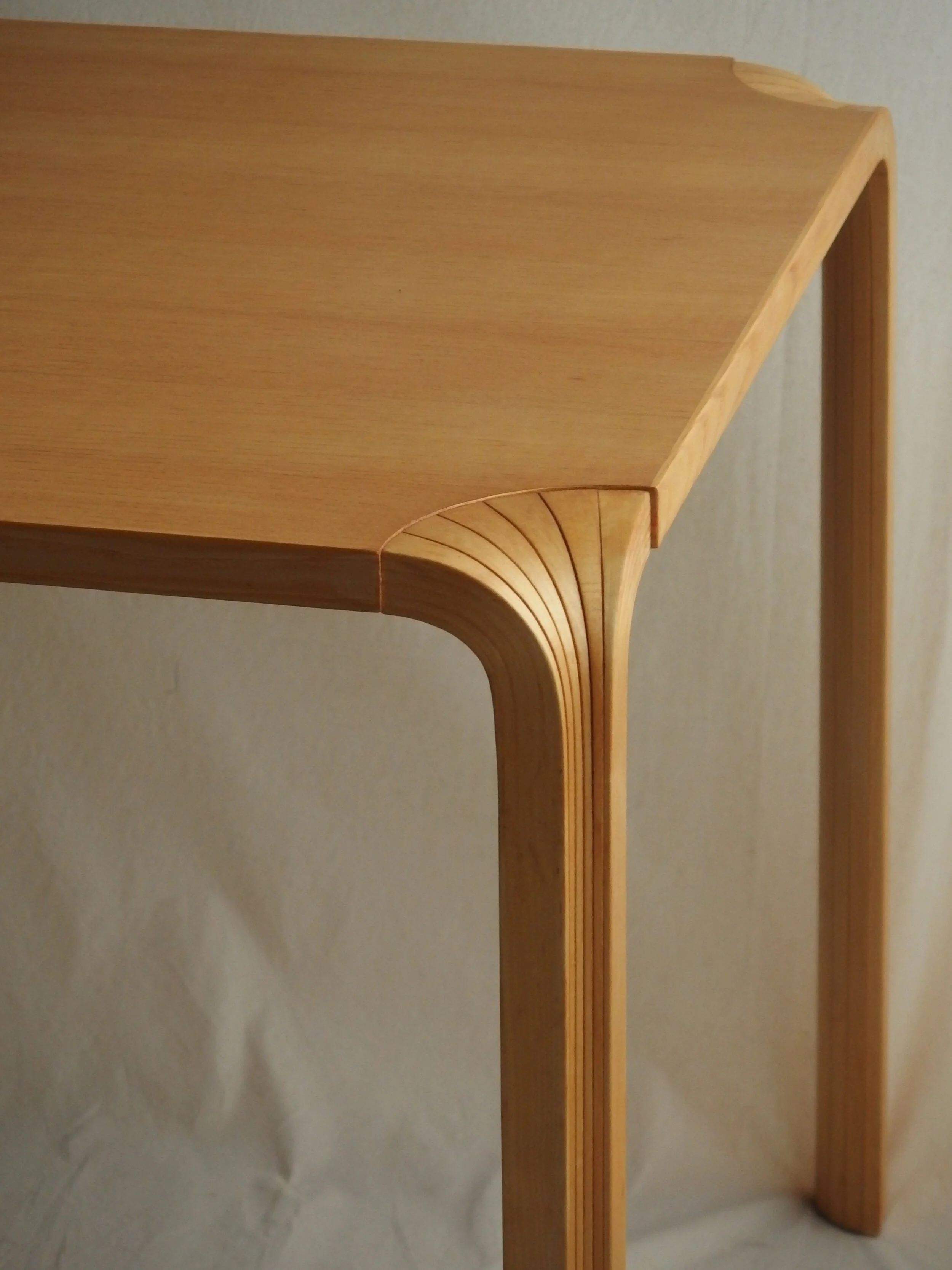 アアルト  テーブル