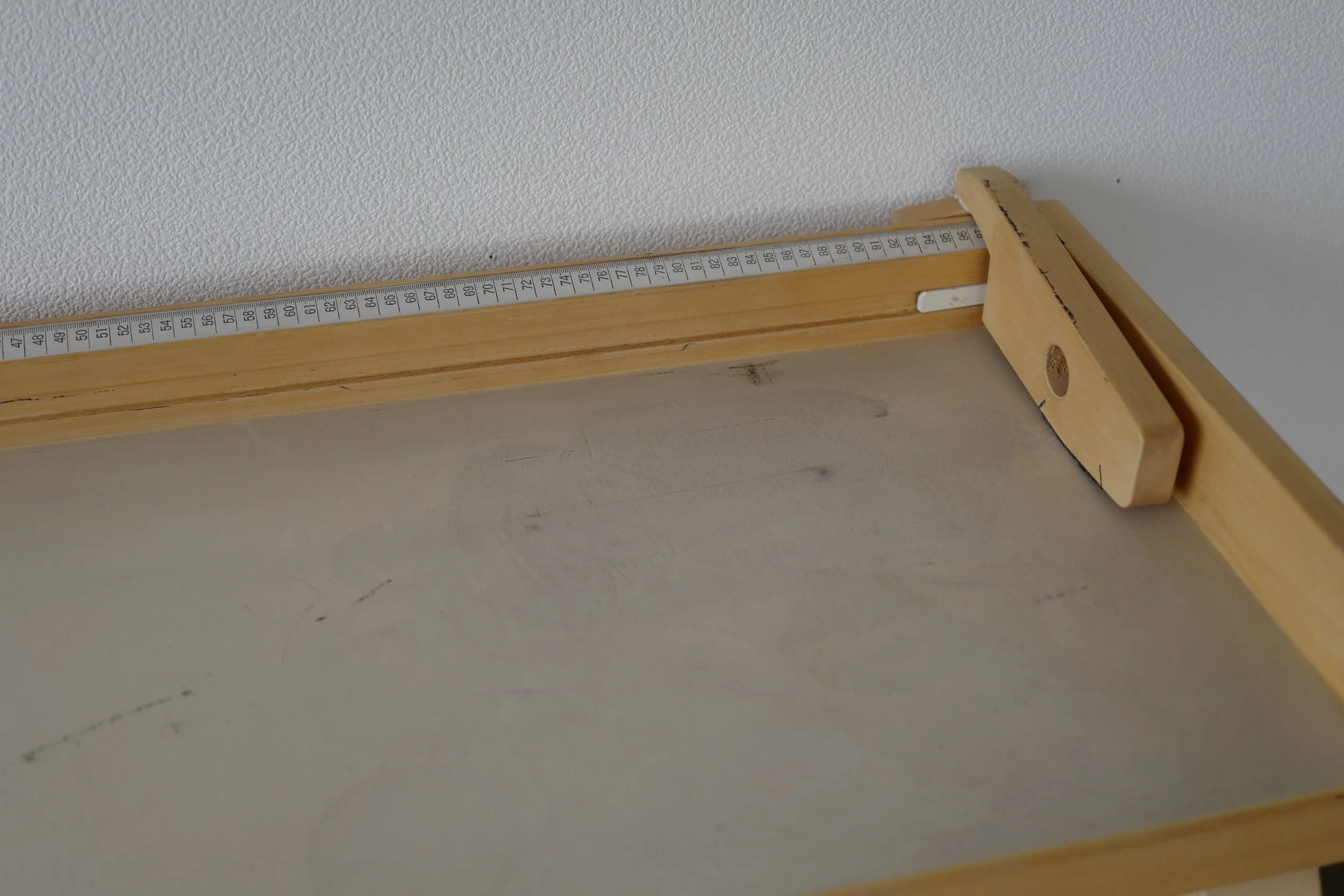 アイノアアルト　テーブル