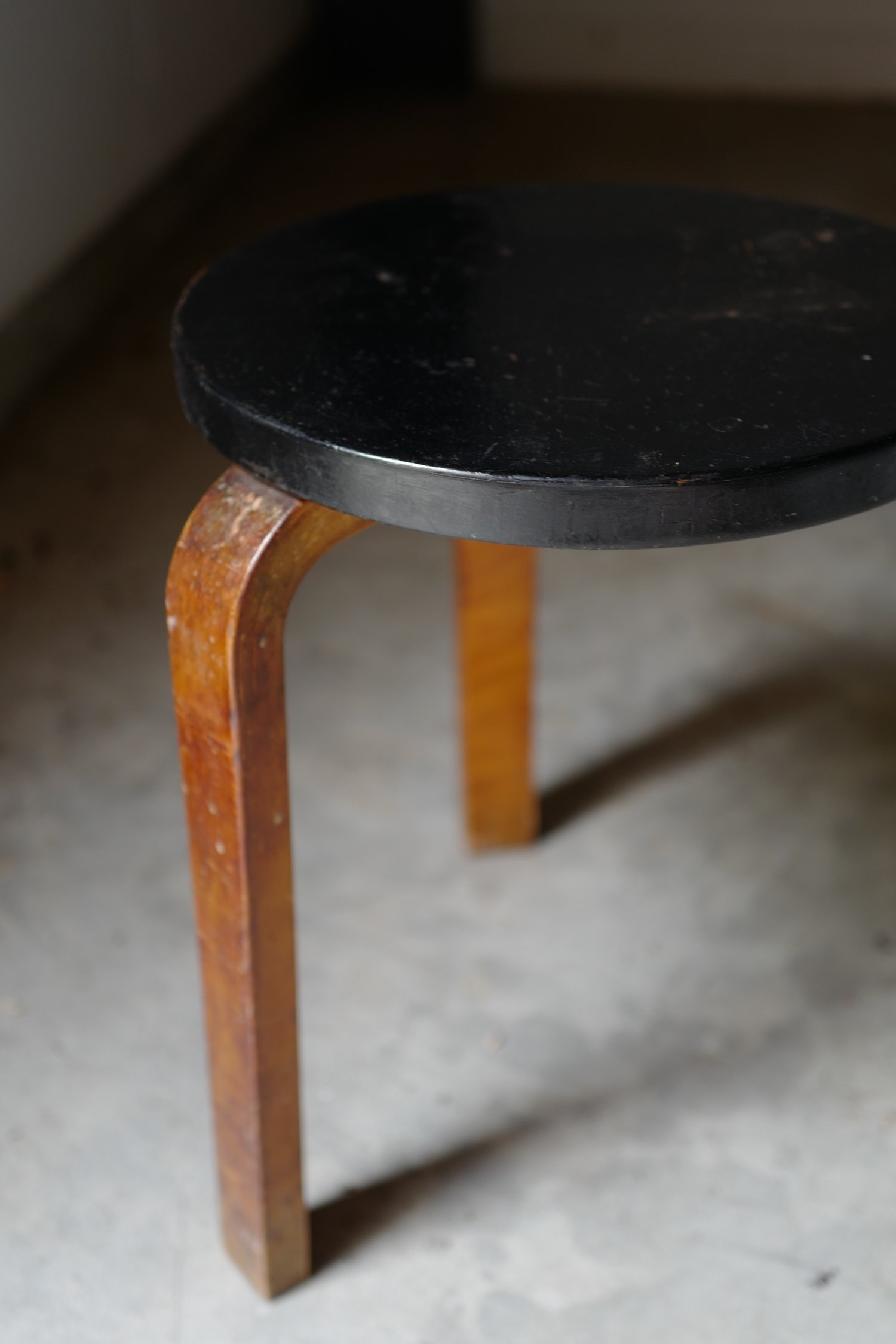 aalto stool 60 finmar label — Ph.D. aalto stool 60 finmar label — Ph.D.