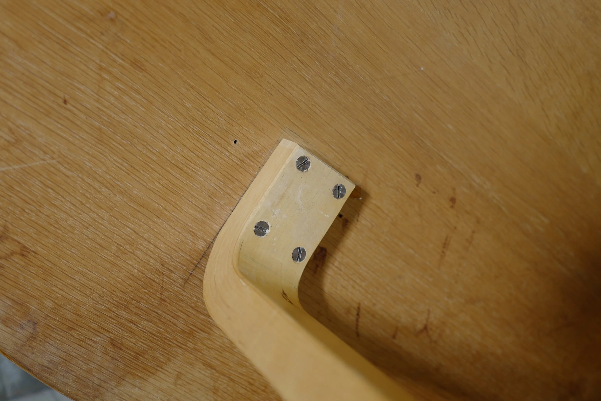 アアルト　９１円テーブル