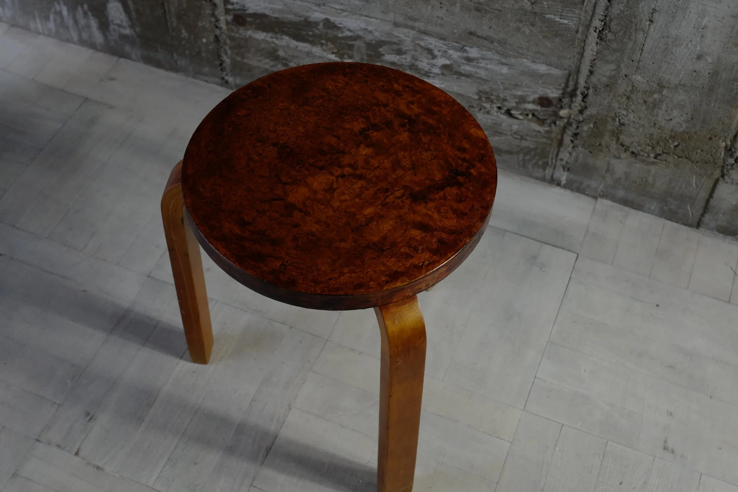 alvar aalto stool60 finmar 30's Karelian birch