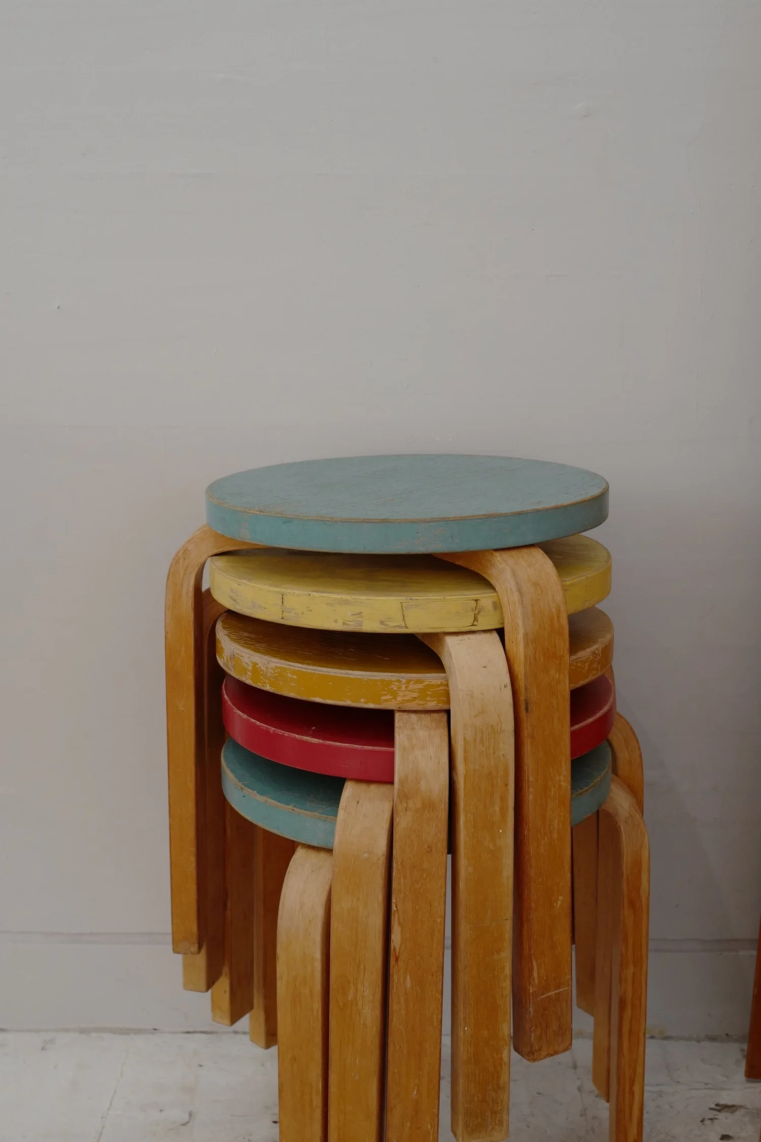 alvar aalto stool60 50's painted multi color — Ph.D.