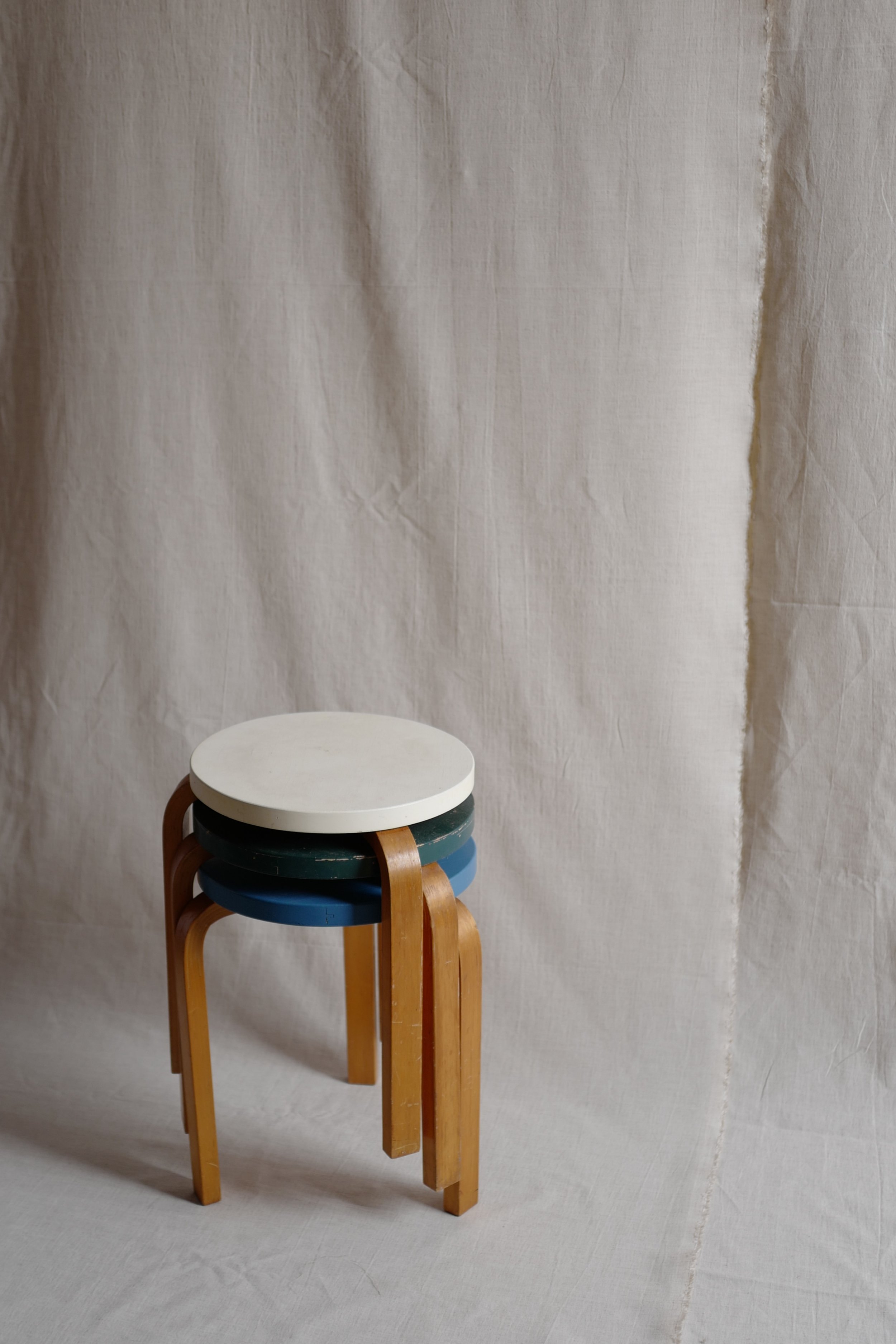 alvar aalto stool60 50's painted white, light blue