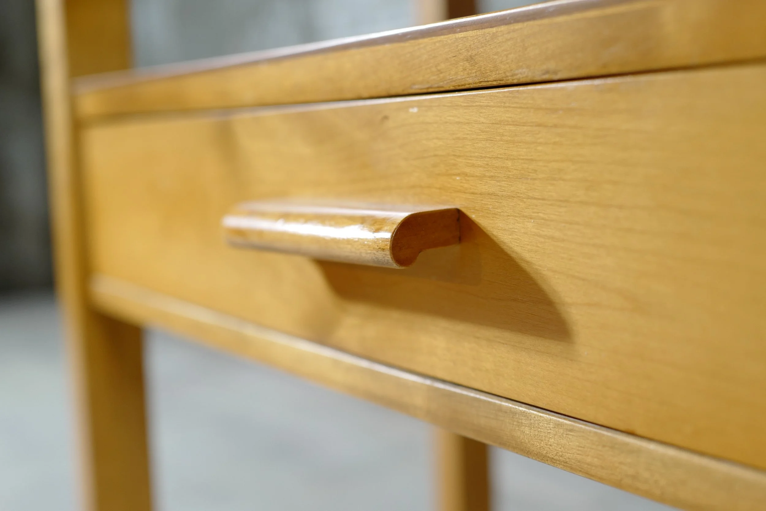 アルヴァアアルト　ラジオテーブル　３０