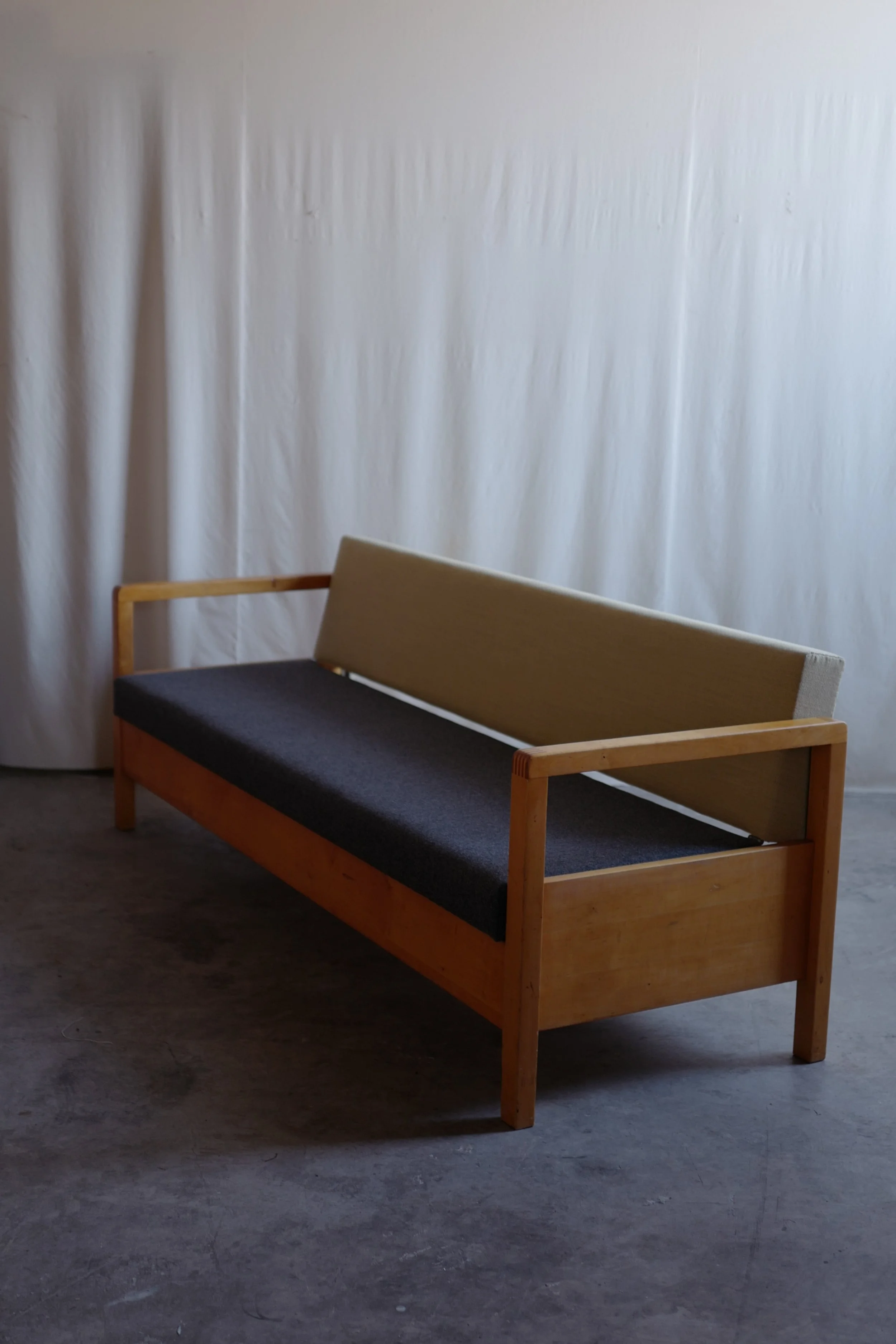 Aino Aalto daybed