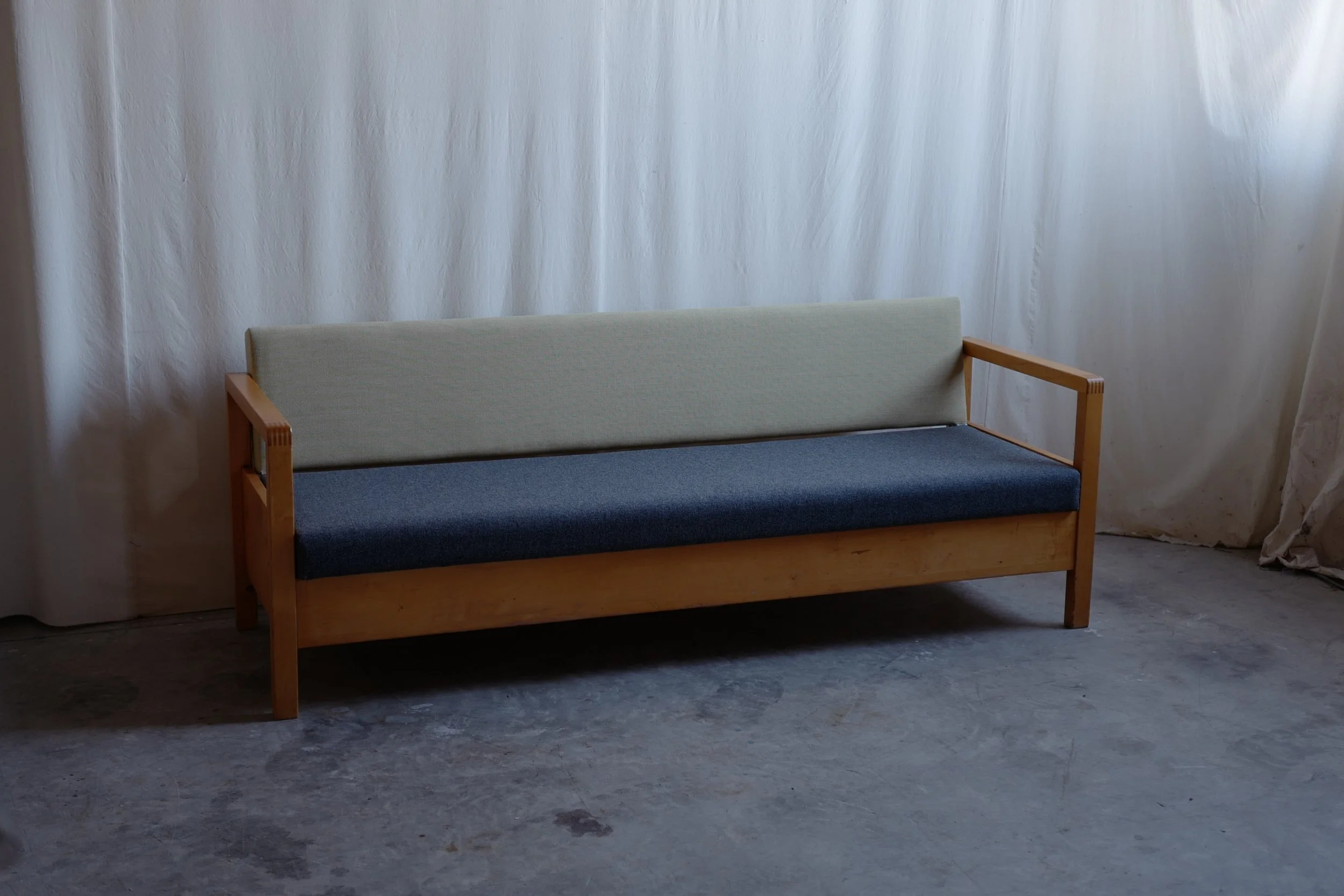 アイノアアルト　デイベッド