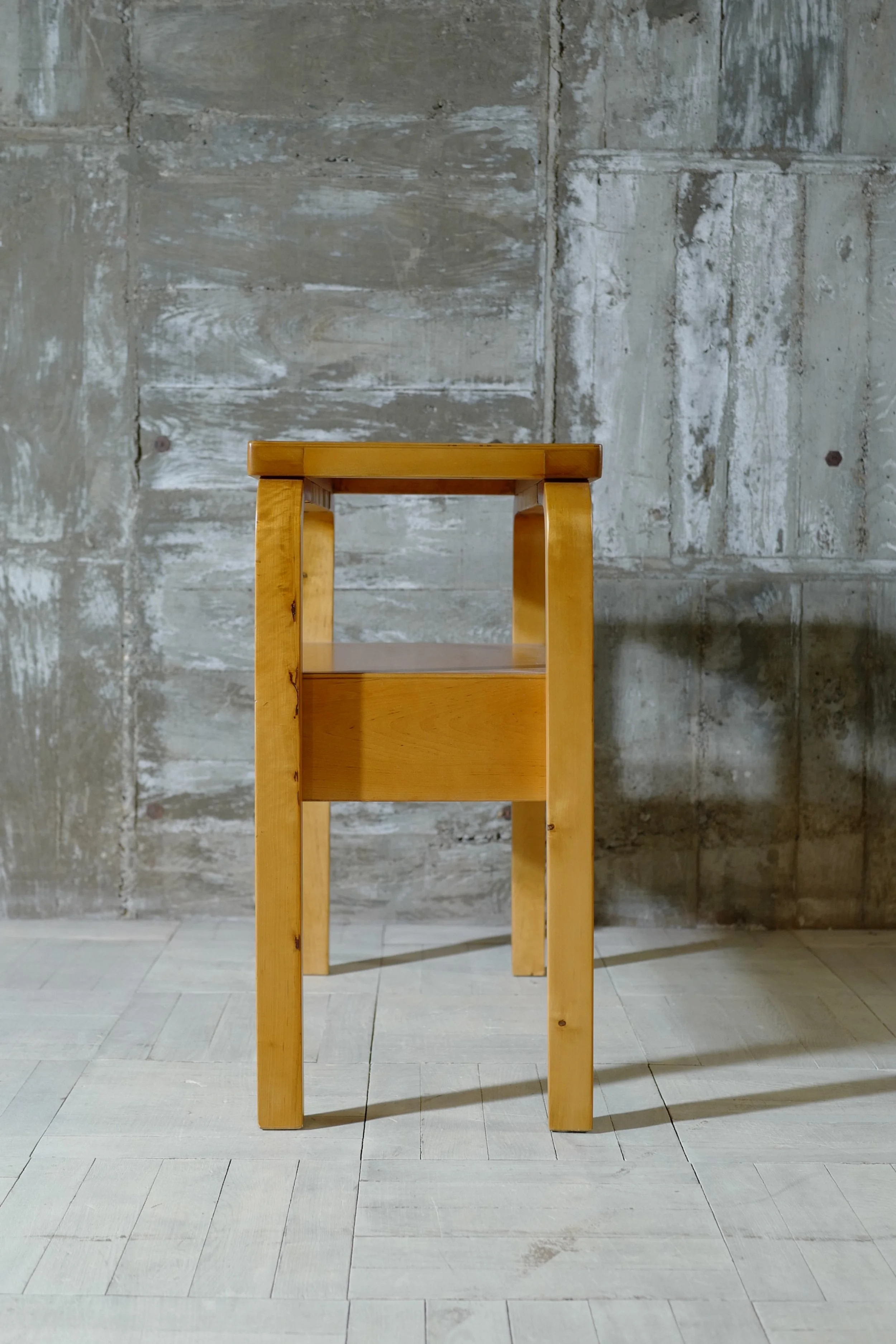 アルヴァアアルト　ラジオテーブル　1930