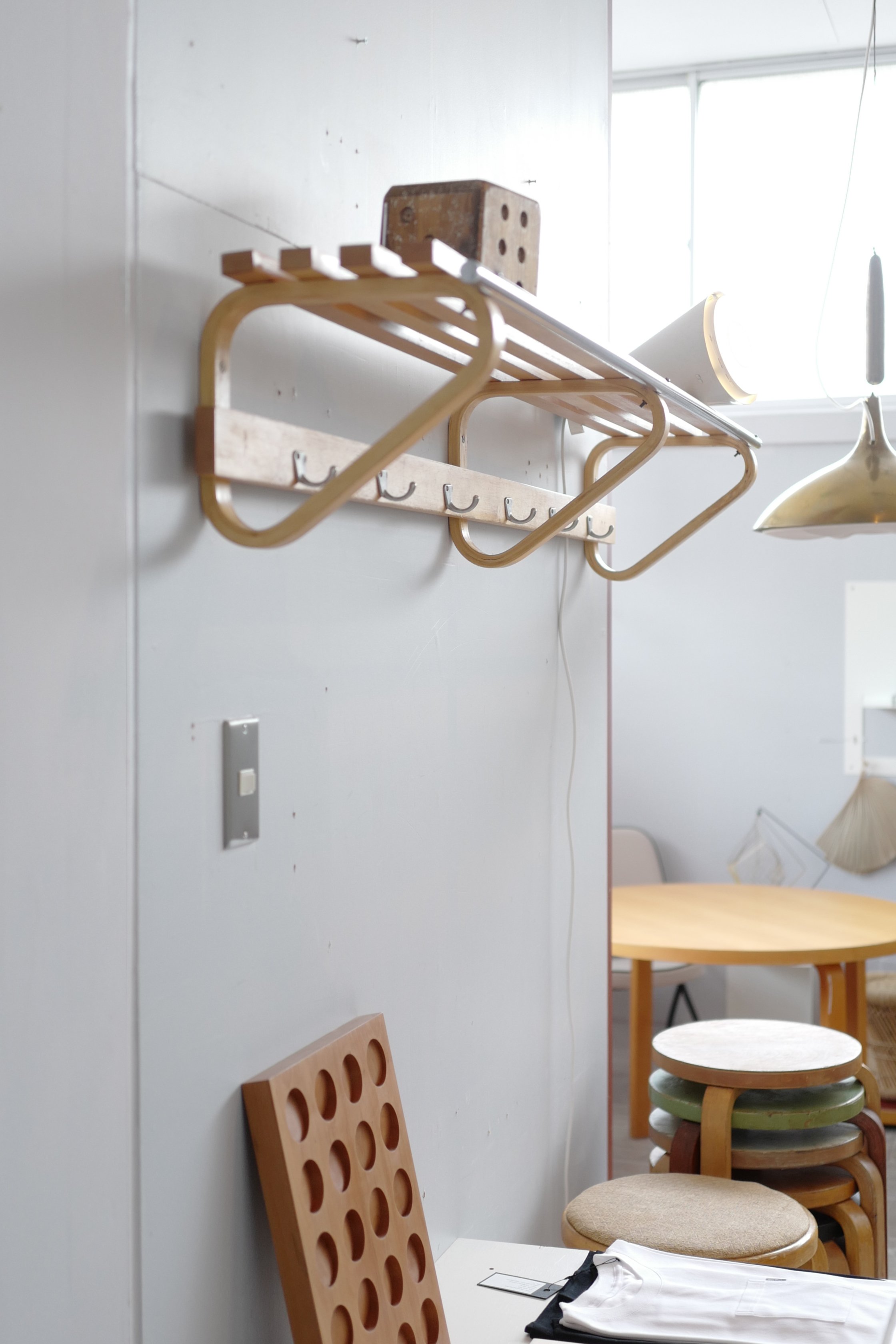 alvar aalto 1950-60's coat rack natural w150