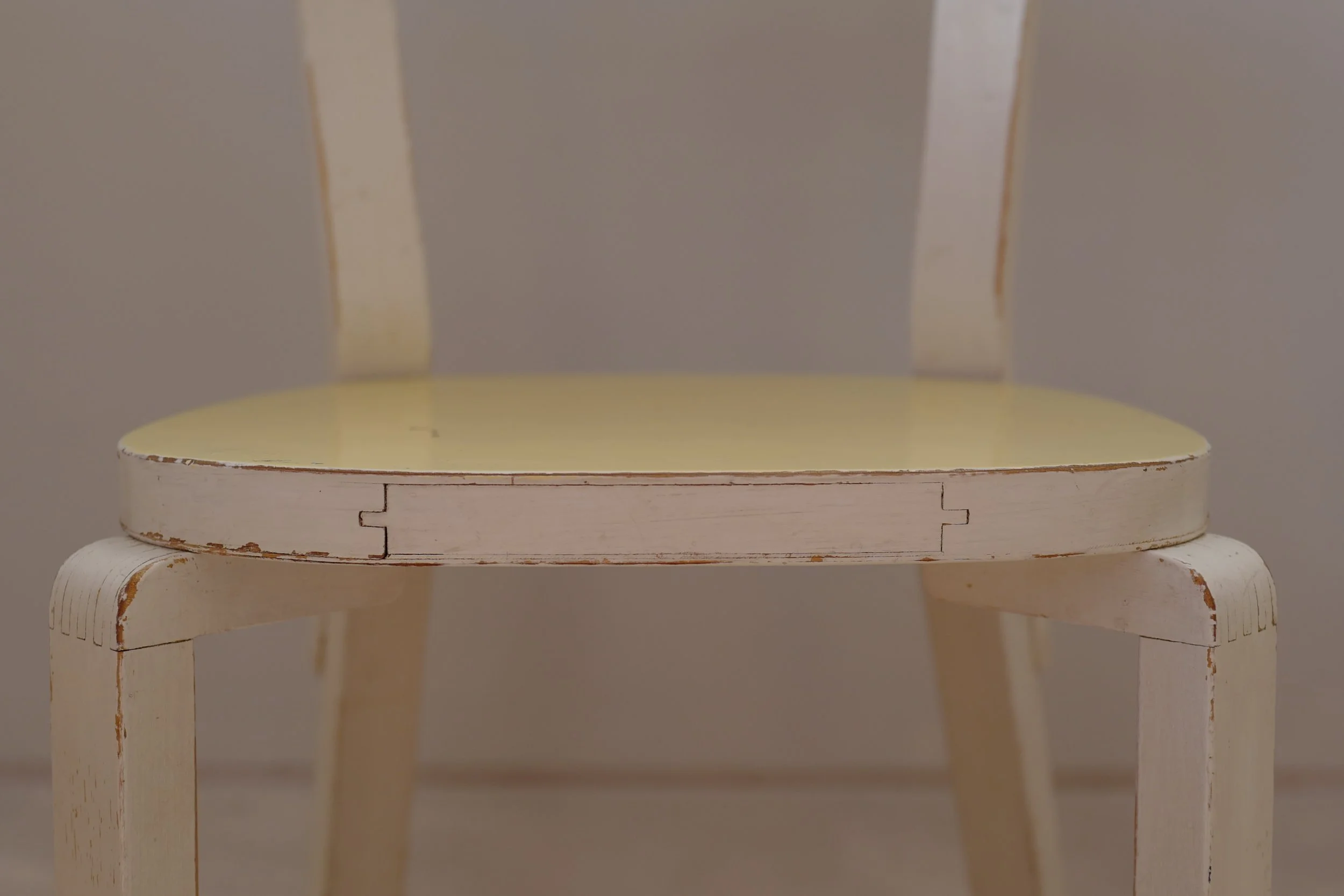 チェア６９ war leg ペイント