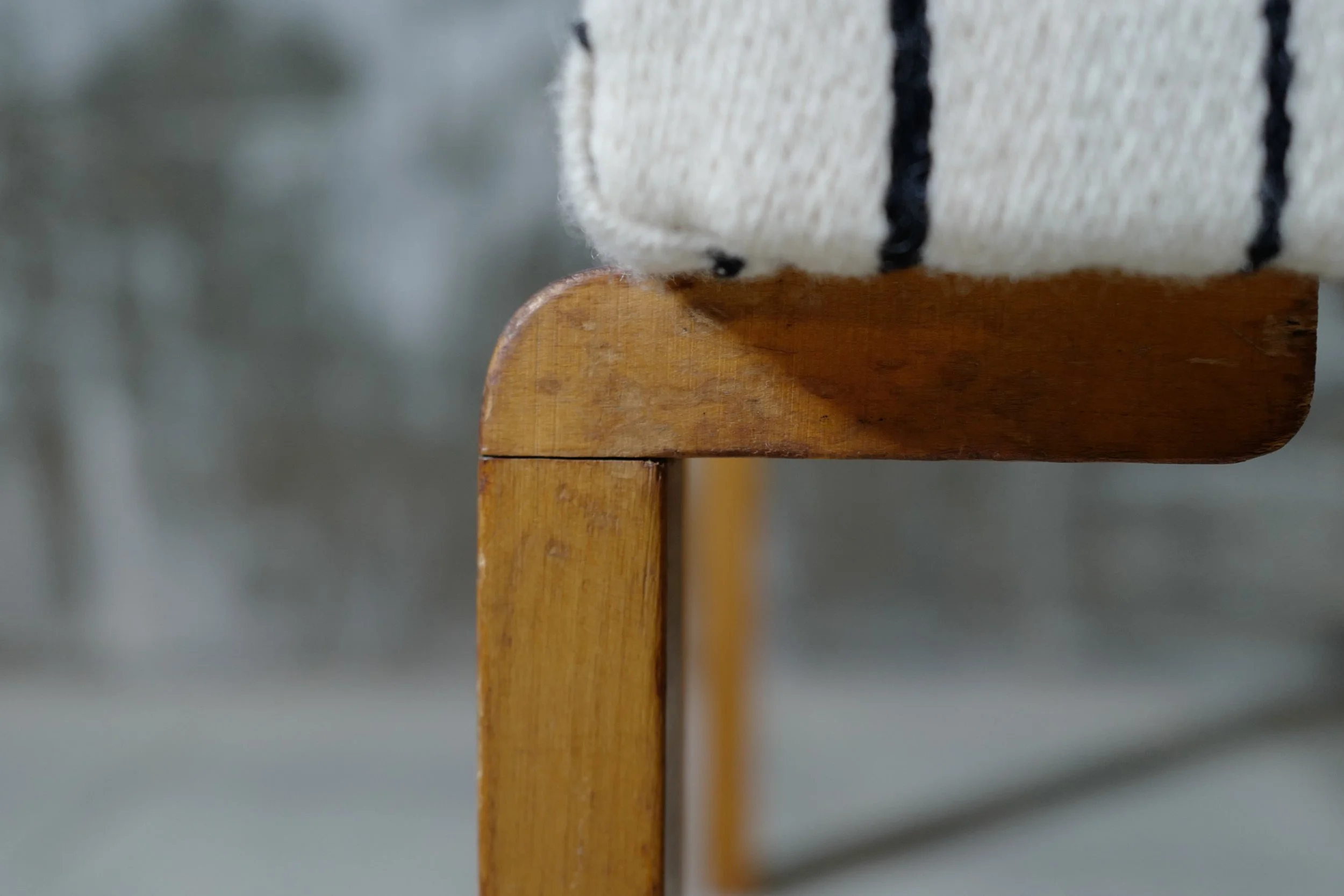 aalto bench war leg