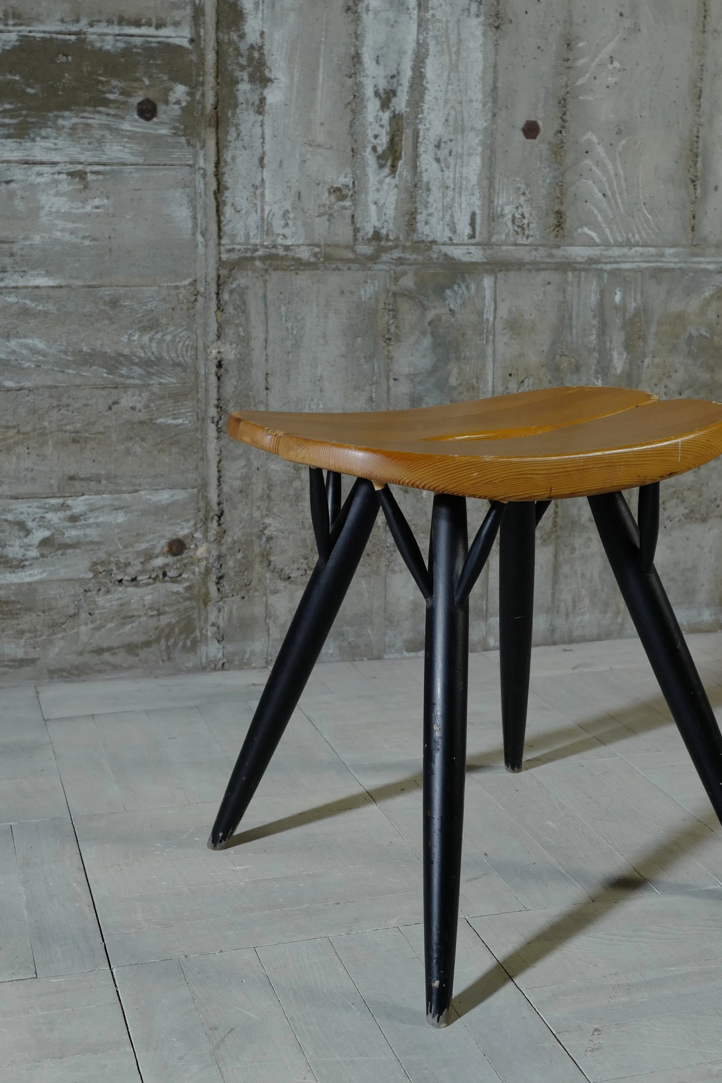 ilmari tapiovaara pirkka stool manufactured by laukaan puu