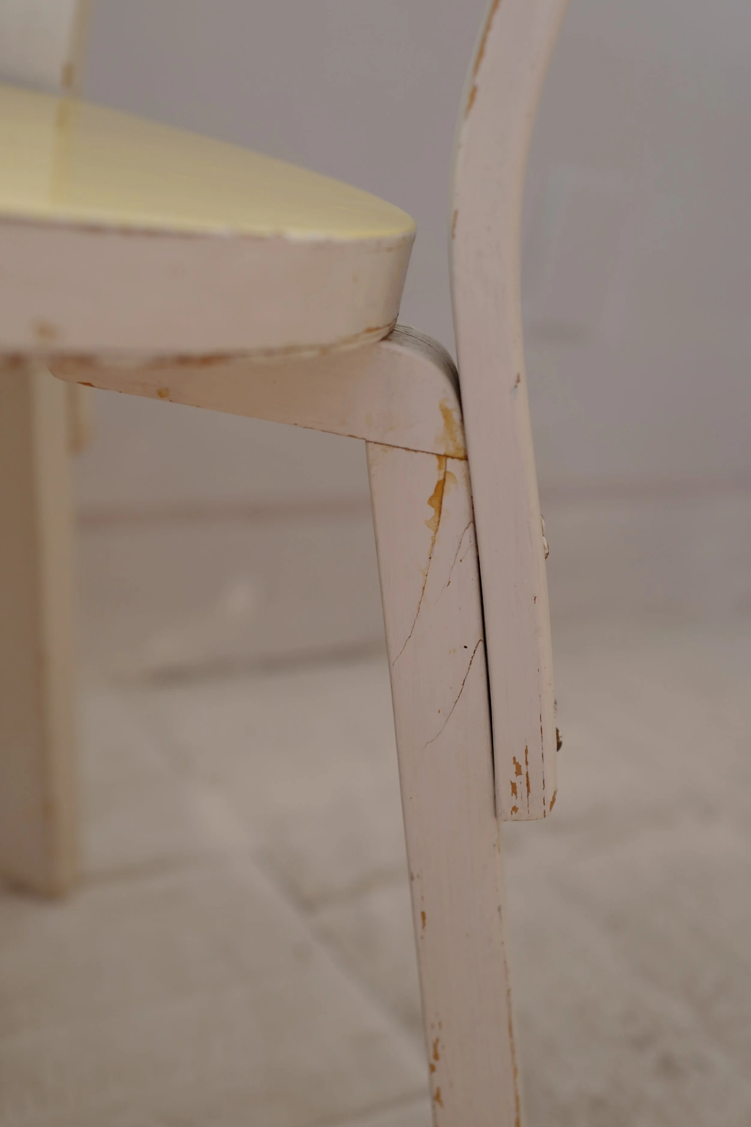 チェア６９ war leg ペイント