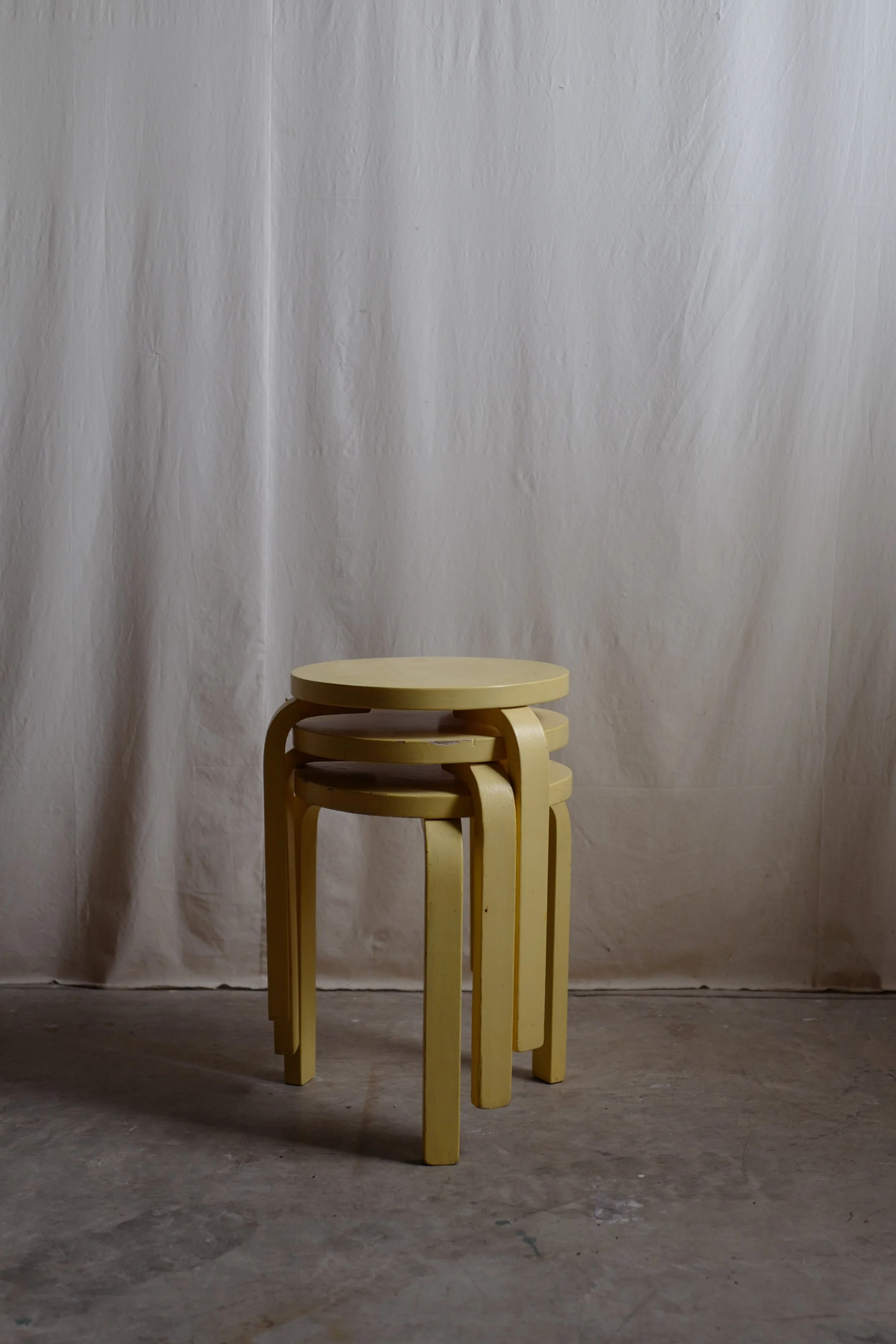 alvar aalto stool60 50's  painted yellow
