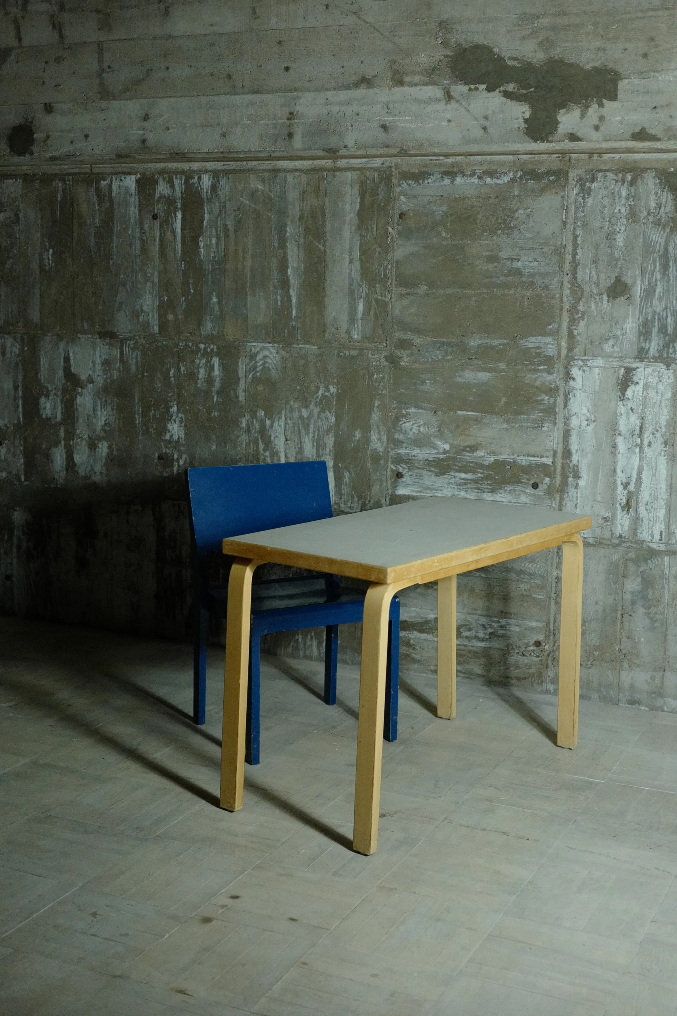 alvar aalto 60's desk biege linoluem top