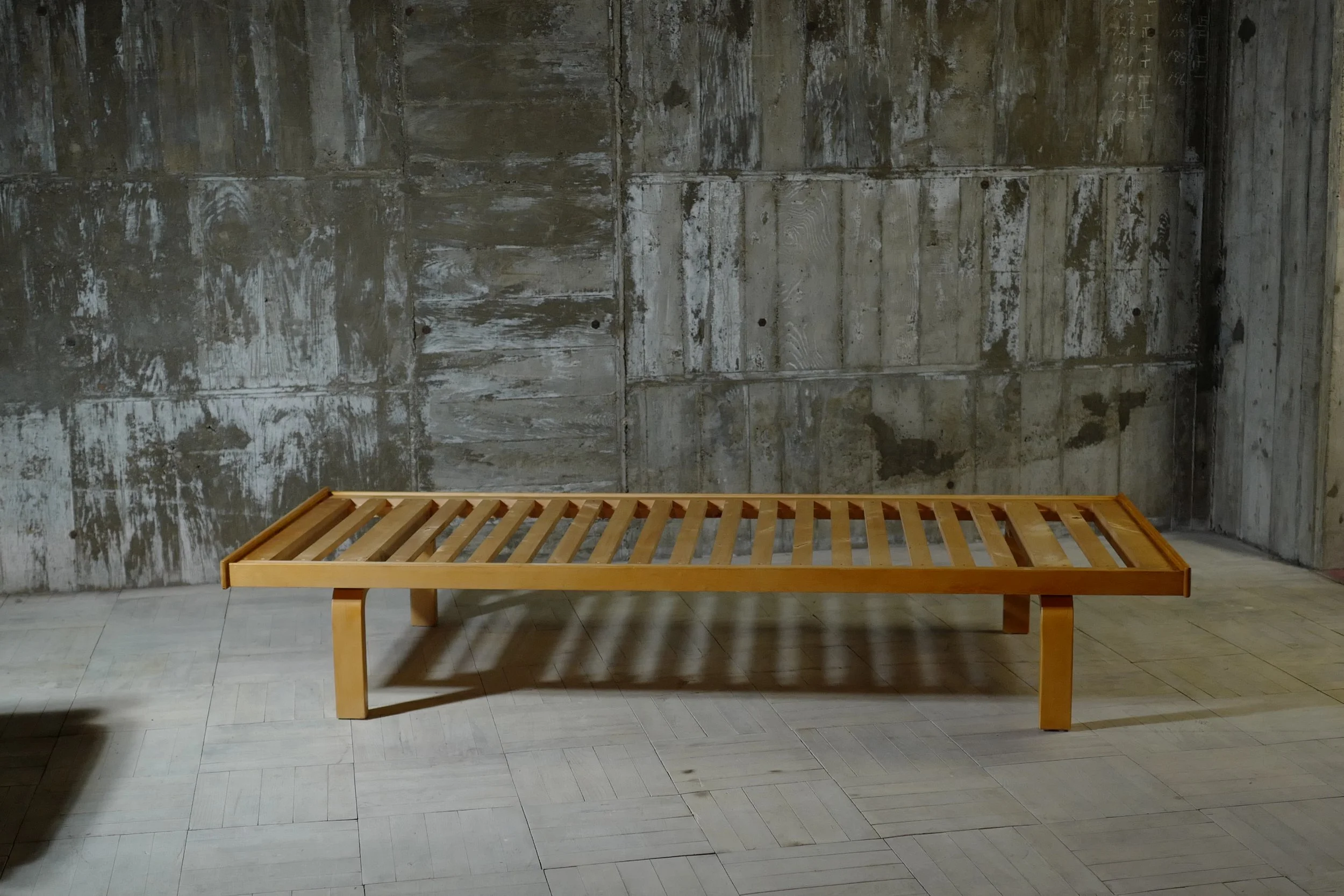 アルヴァ　アアルト　デイベッド　７１０