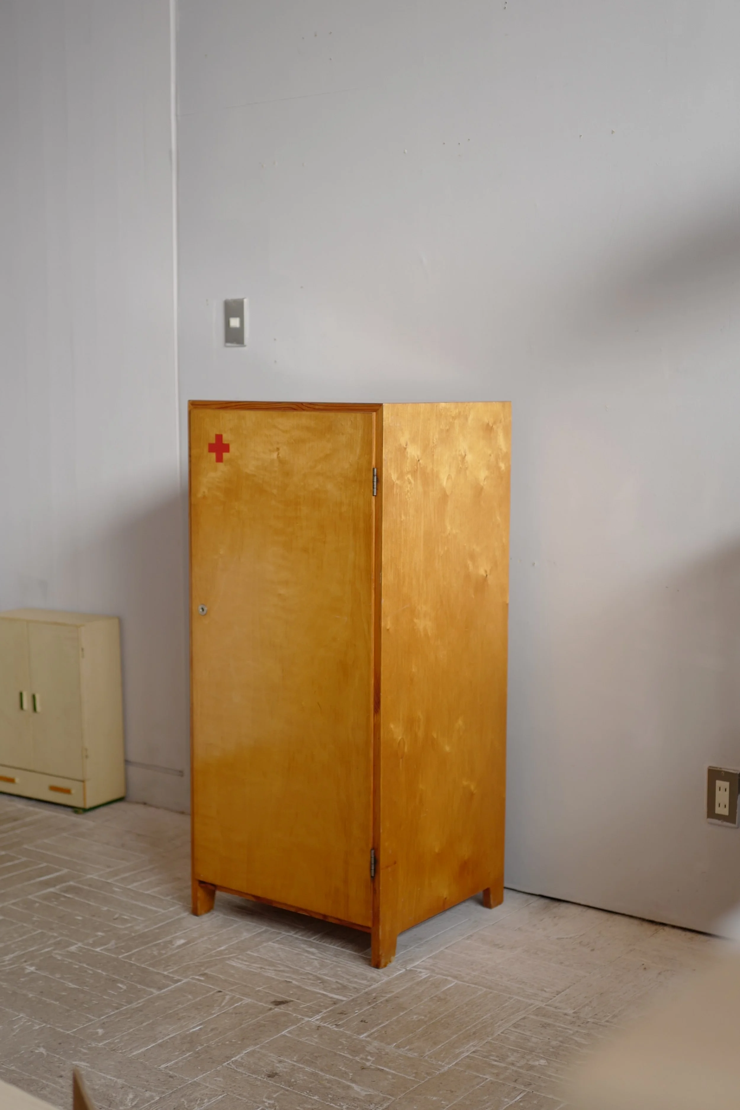 anonymous medicine cabinet