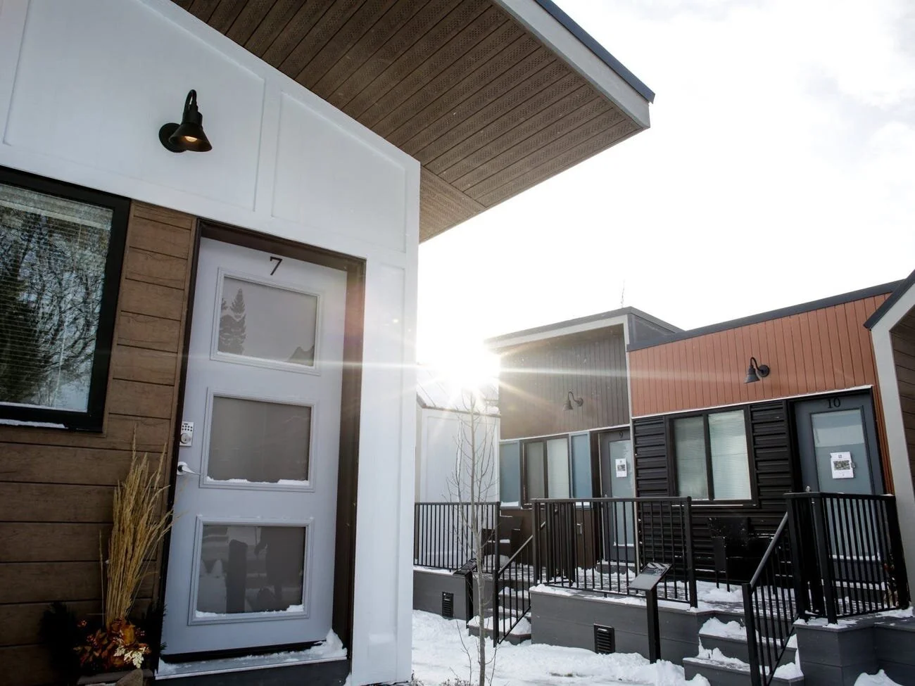 A Village of 15 Tiny Houses Designed for Homeless Veterans Just Opened in a Canadian City