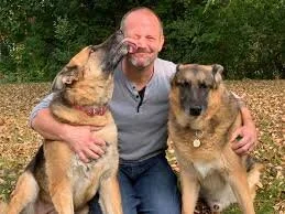 'Emotions Took Over': Strangers Pay for Beloved Dog's Life-Saving Surgery