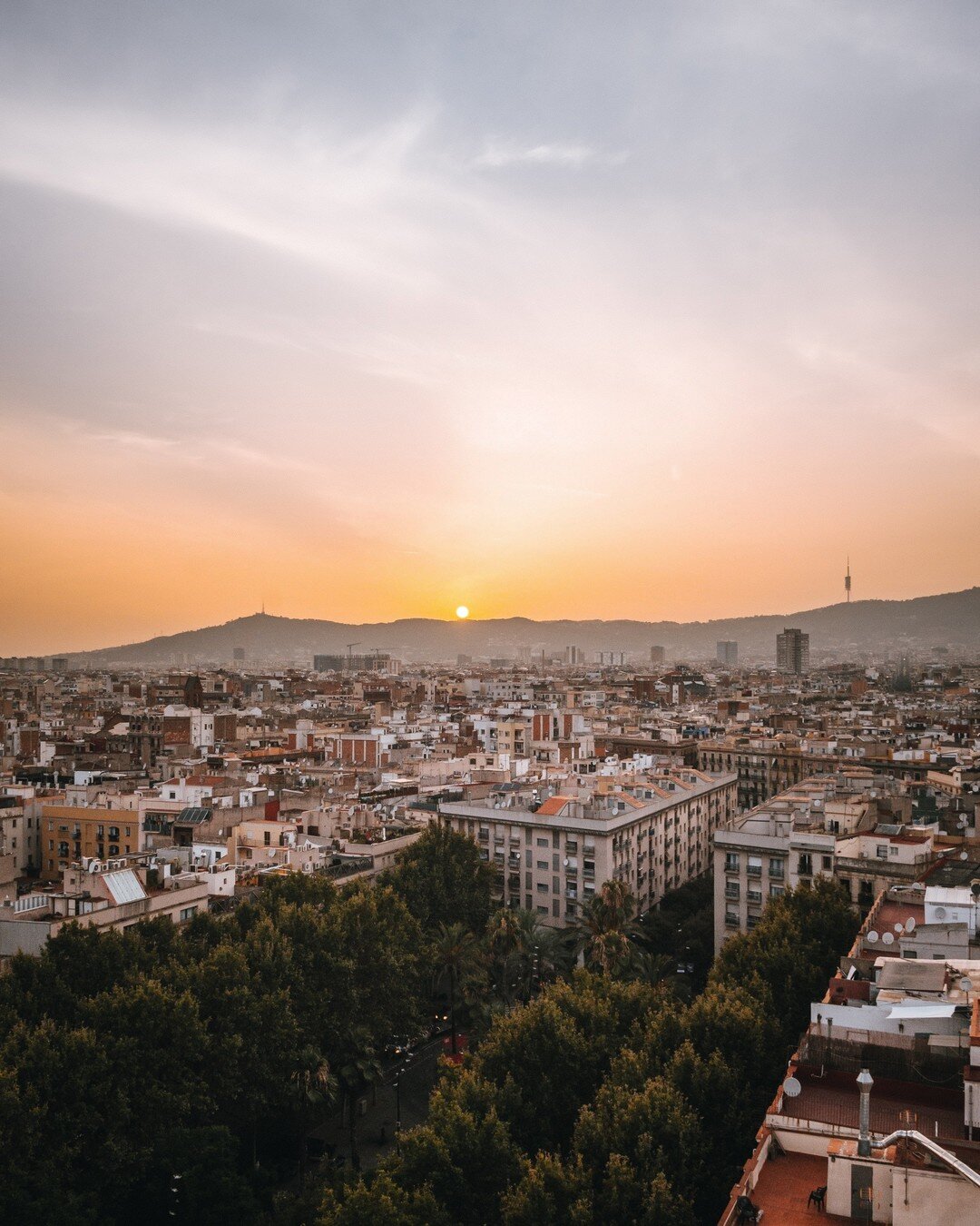 Les magnifiques paysages d'Espagne qui nous donnent tous le go&ucirc;t de voyager ✈️
.
Appelez nous pour passer vos commandes du mardi au dimanche de 12h &agrave; 20h 📞
.
#ibericos #tapas #stdenis #tapasespagnol #foodmtl #spanishfood #mtlfoodie #mon