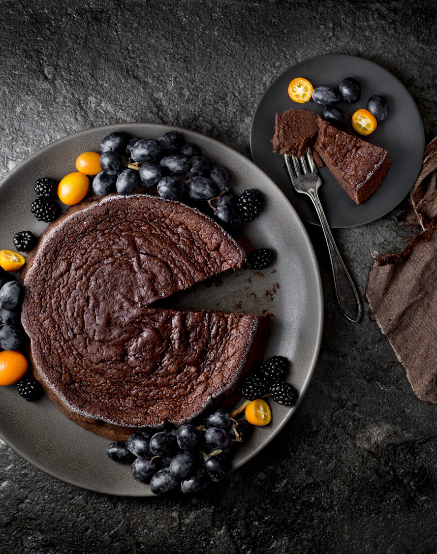 dark-flourless-chocolate-cake-food-photography.jpg