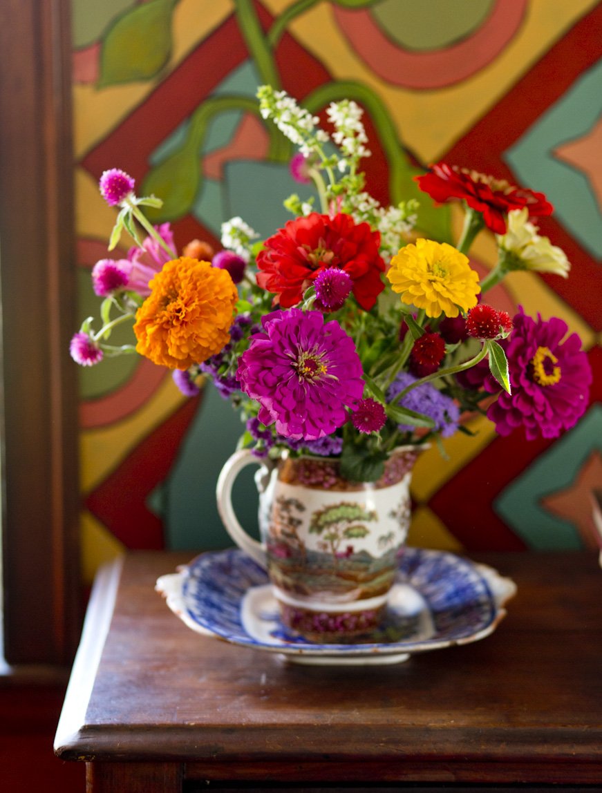 dahlia-summer-flowers-lifestyle-photography.jpg