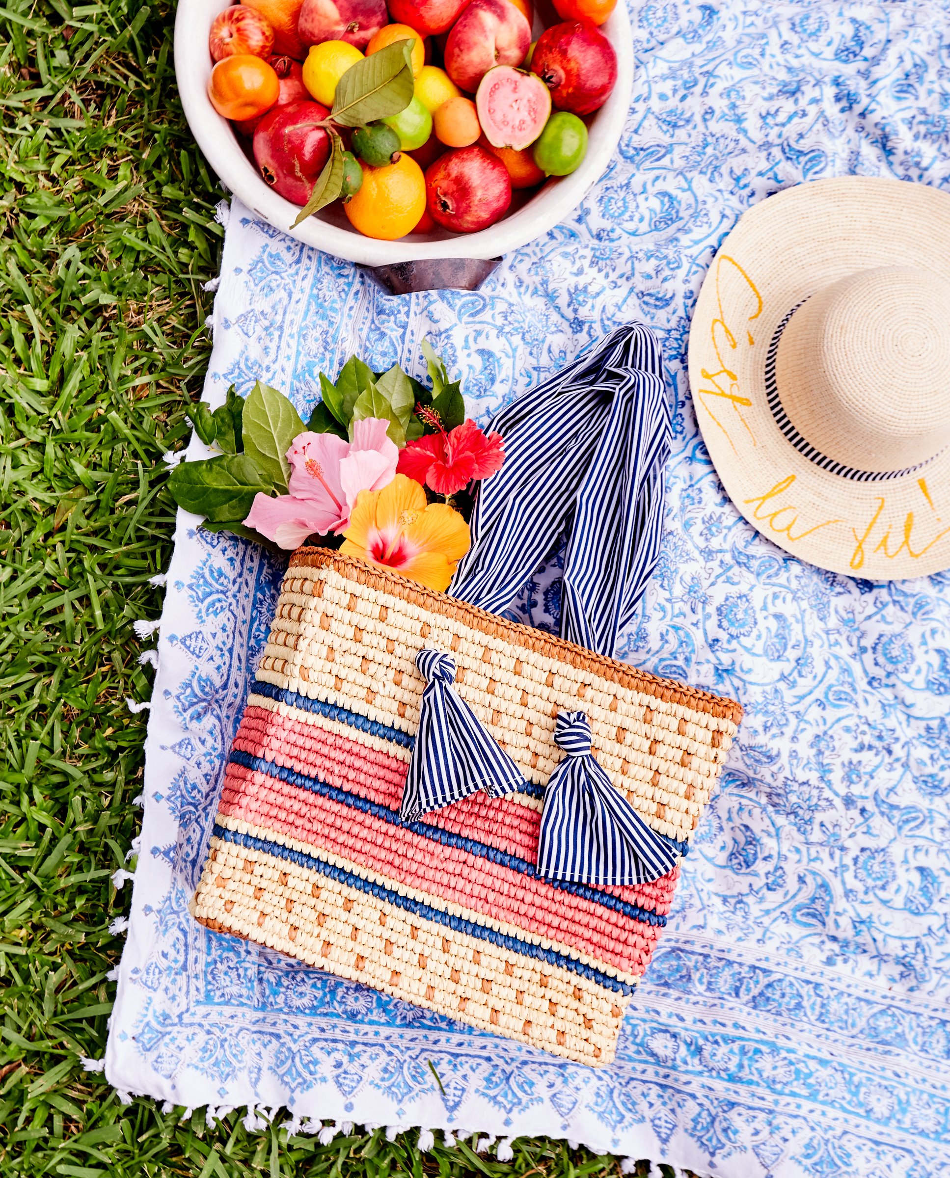 blue-stallion-farrm-handbag-hat-beachware-picnic-1.jpg