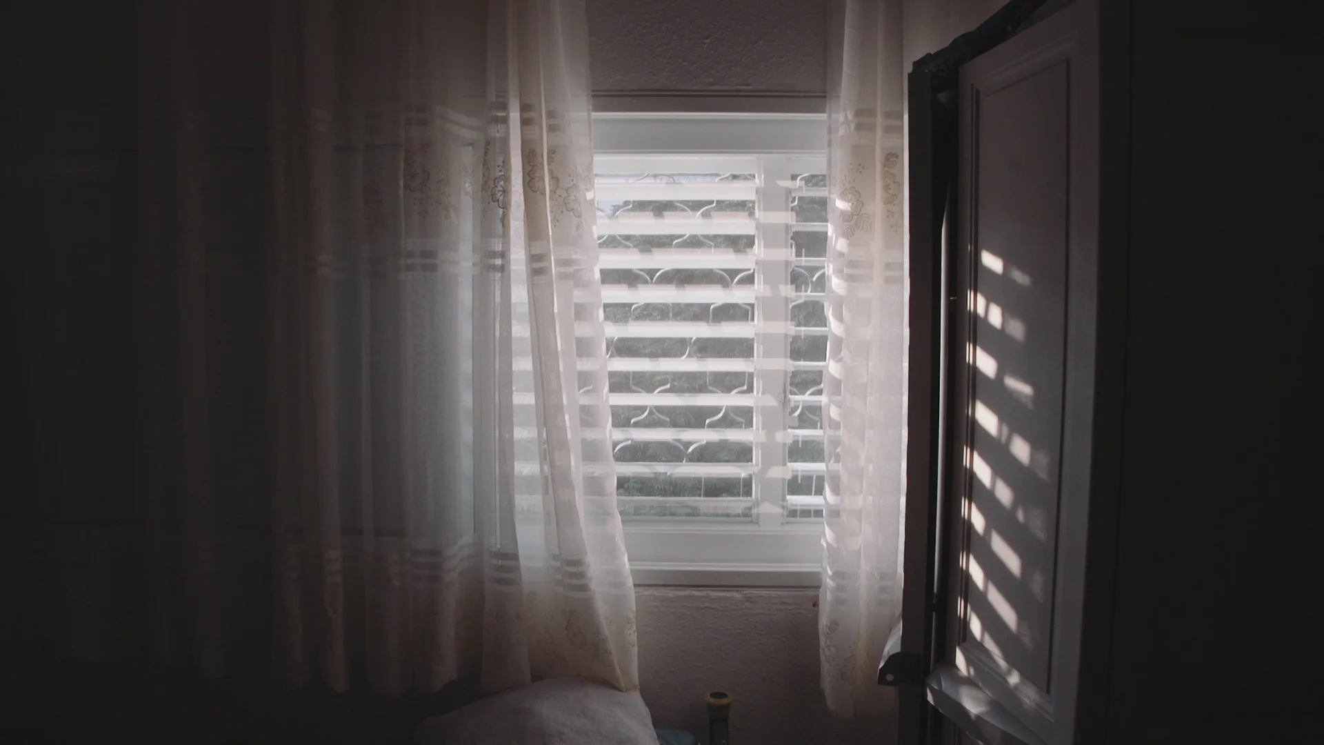 Advance cut 1.00_05_49_16.Still008.jpg
