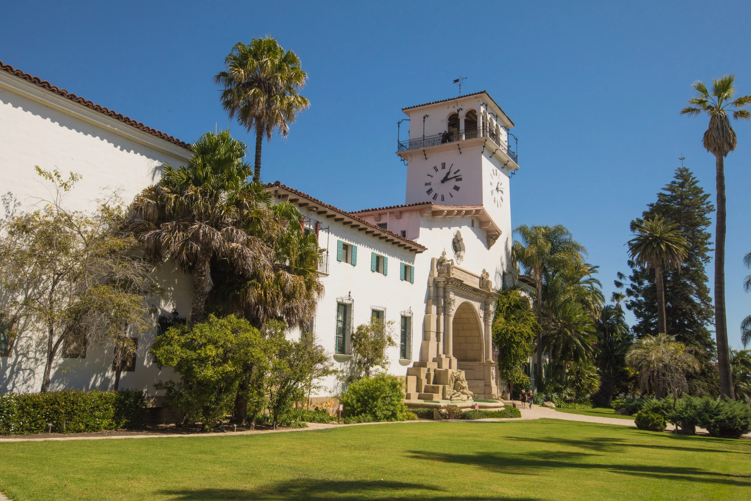 HarveyWolf.com-Santa-Barbara-Business-Attorney-Content-©2017BjørnAnkre--11.jpg
