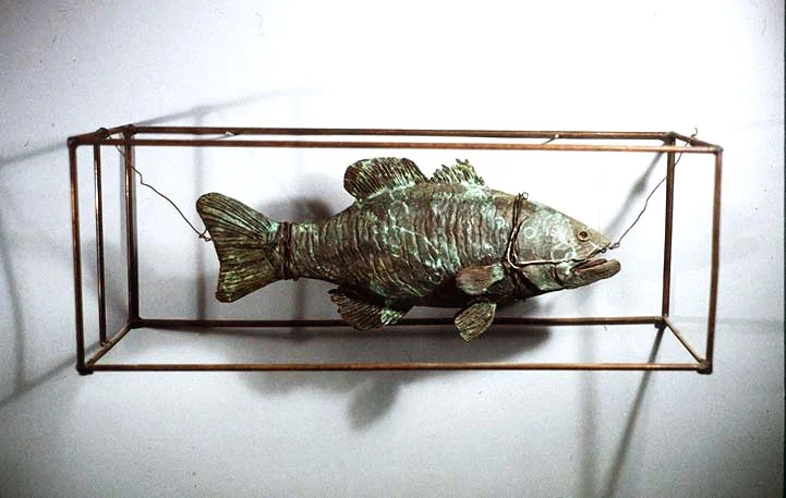 "Another Dead Fish", 1993, bronze, wire and steel
