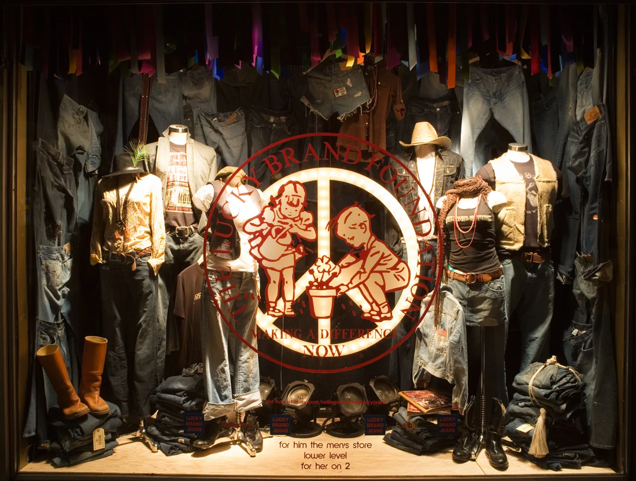 LUCKY BRAND: "ROLLING STONE" WINDOWS, NYC