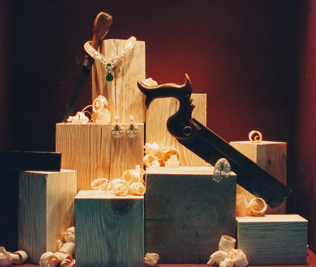 VAN CLEEF & ARPELS: "Metiers" Windows