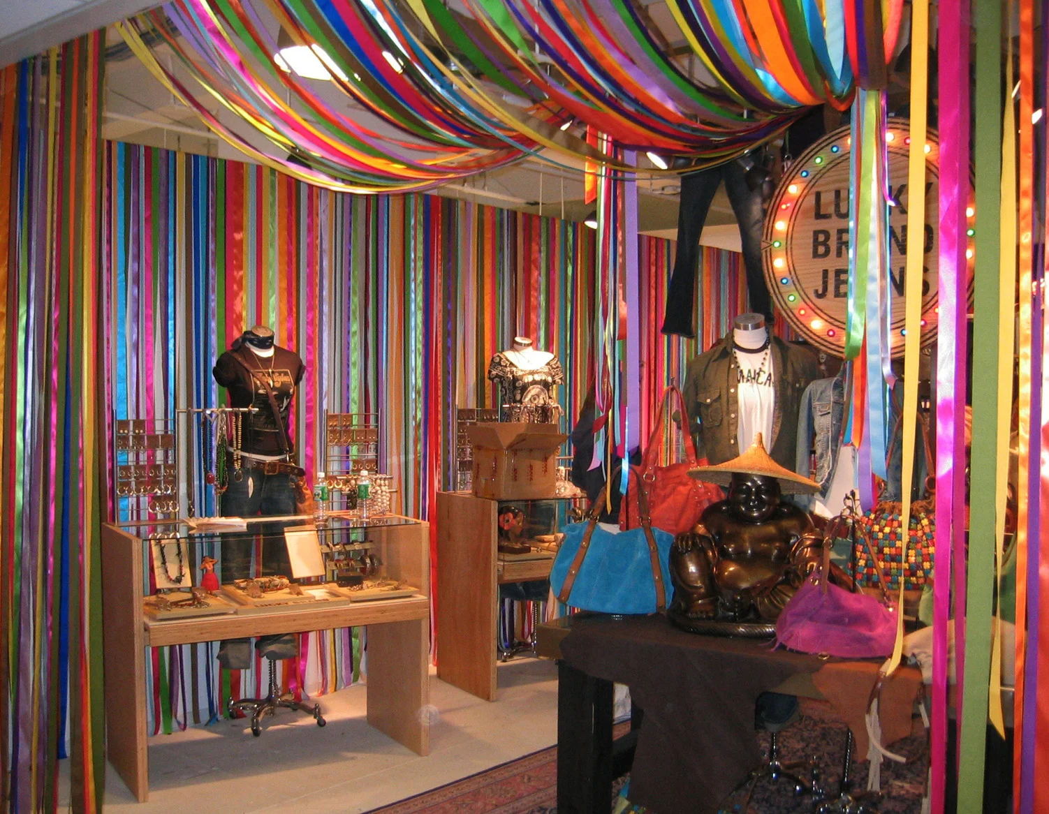 LUCKY BRAND: Accessories Showroom
