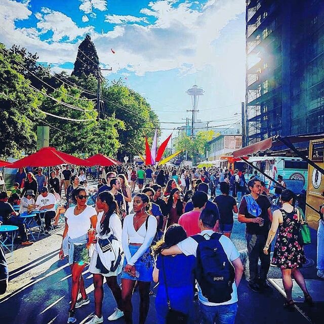 Today was such a beautiful day! We dreamt of branching curbside in @southlakeunion ! Our 🤞 for returning soon! Stay hungry Seattle! #saturdaymarket #foodtruck #popupshop #eatseattle #southlakeunion #foodporn #seattlefoodie #seattleeats #seattlebrunc