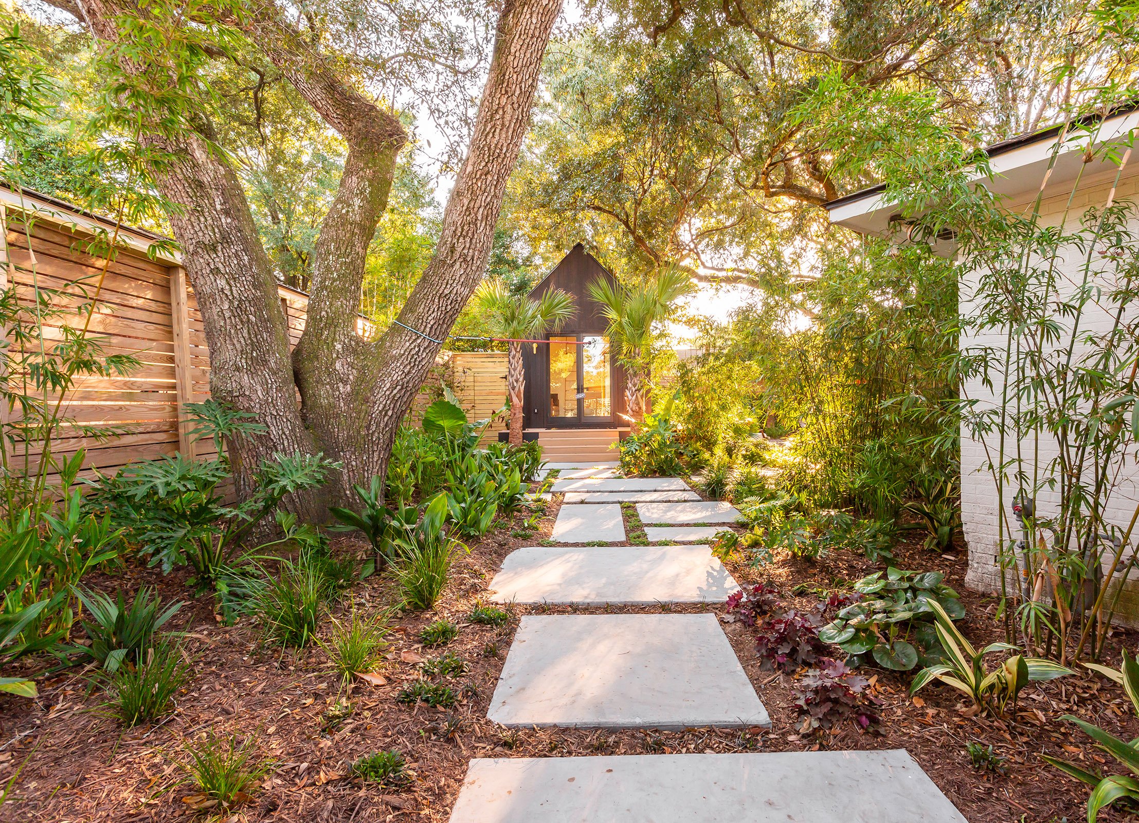 CharlestonLandscape_1157RickeySt_Win25_KellyParrish-5.jpg
