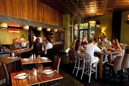 Willi's Seafood Dining Room(Golocal)_business_slide_full.jpg