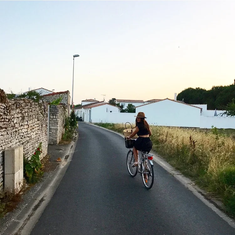  Cycling in Le Bois Plage 