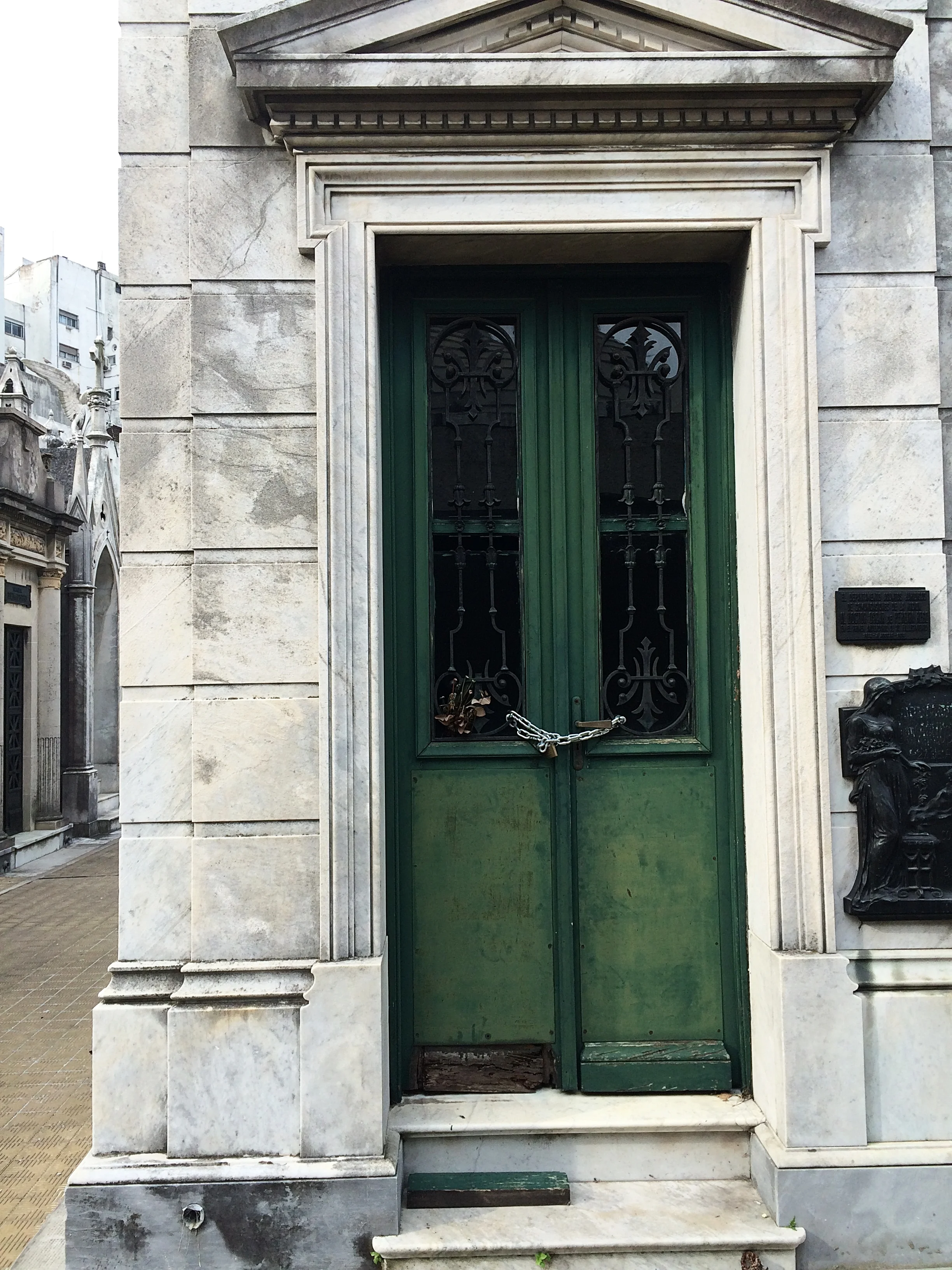  La Recoleta Cemetery 
