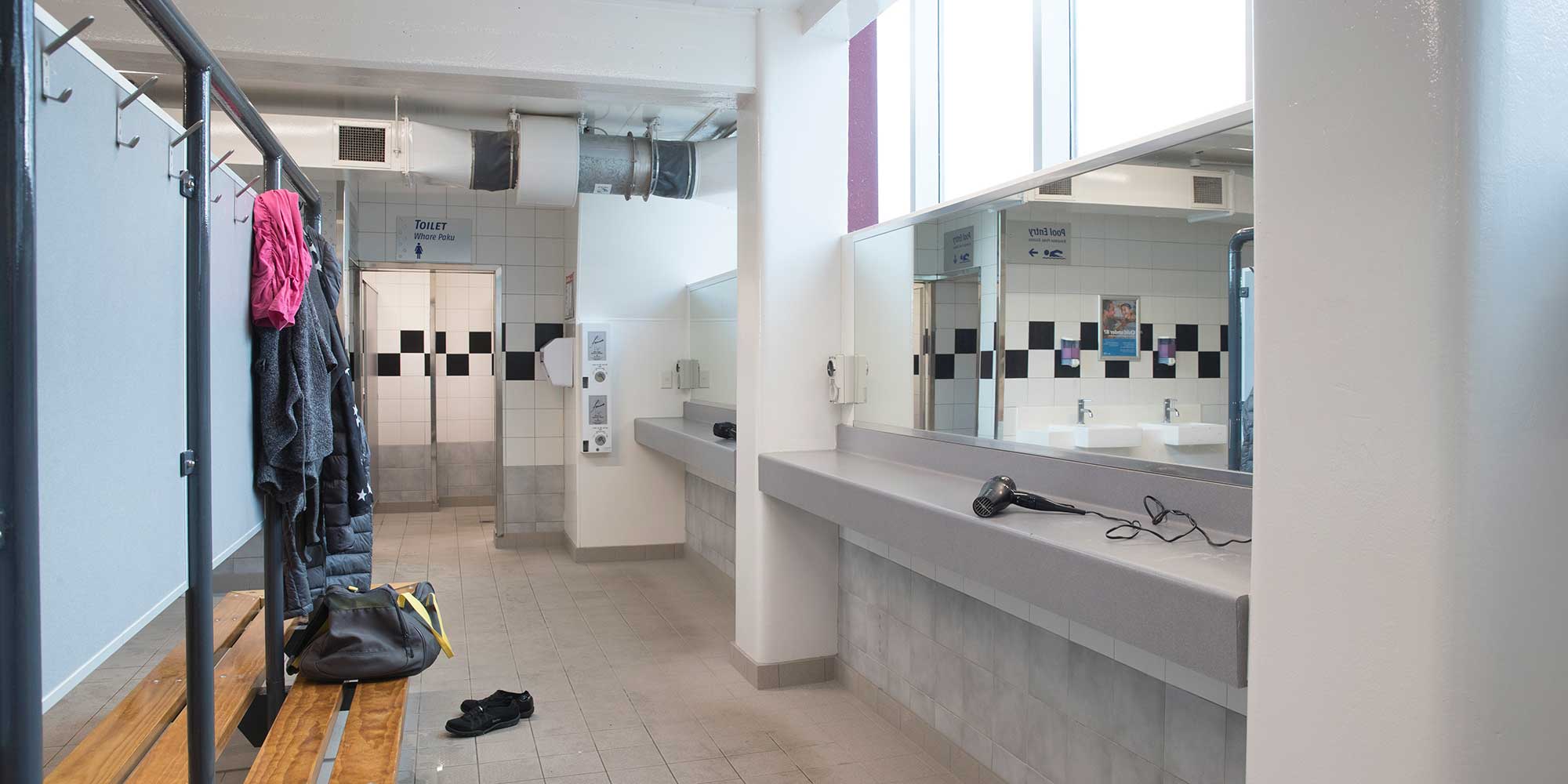 Freyberg Pool & Fitness Centre changing room.