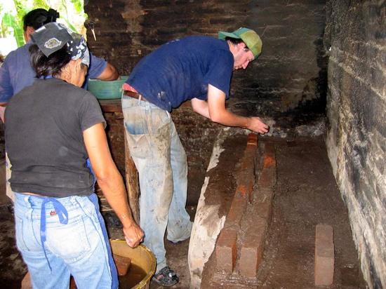 Nicaragua stove making project.jpg