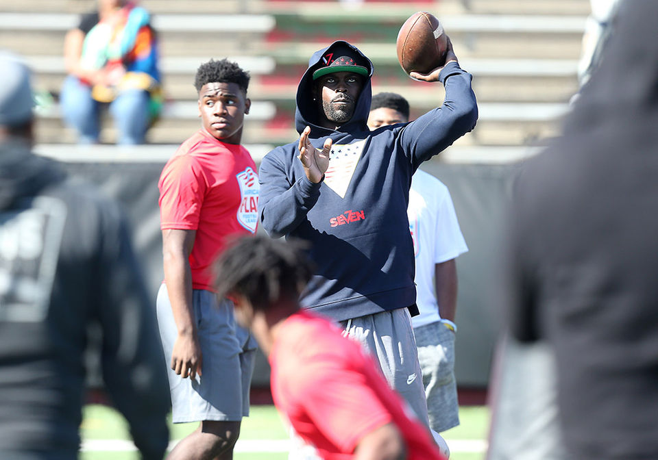 e05_footballv7_elite_showcase_seriessd18415_0001_v7vick.jpeg