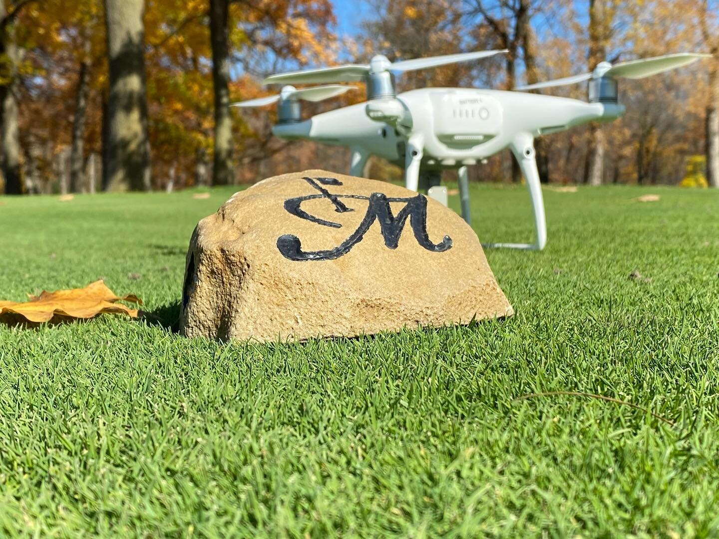 Back on the course today 
@medinagolfcc 

#dji #djiphantom #phanton #golfdrone #phantom4pro #p4p #mavicair #mavic #DJImavic #mavicair2 #dronephotography #dronestagram #drone #uas 

.