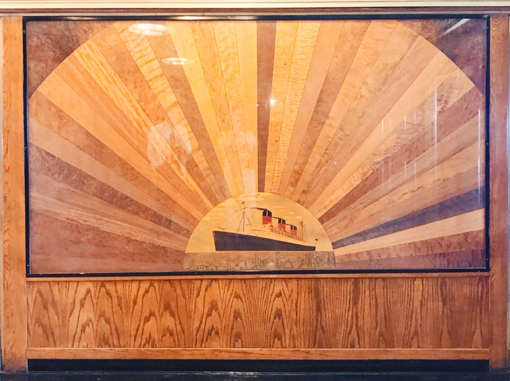 Art deco decor in the Queen Mary promenade