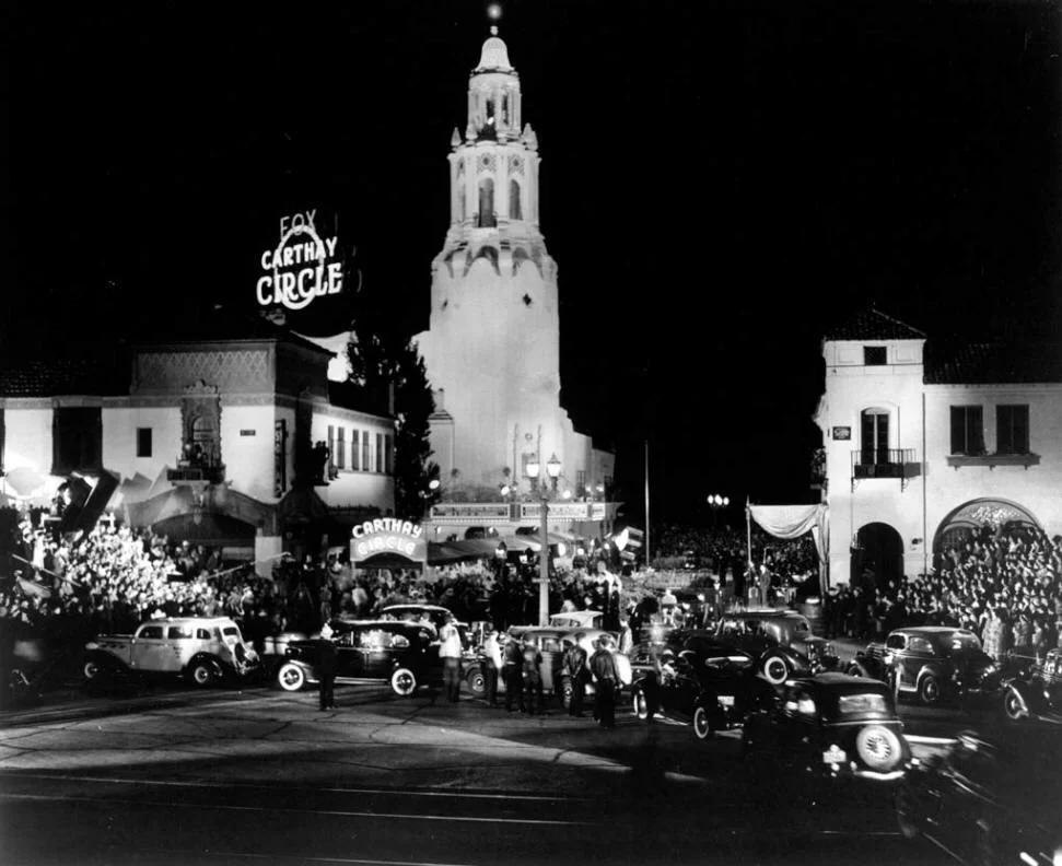 Movie premiere at the Carthay Circle Theater. Image via Los Angeles Public Library (1939).