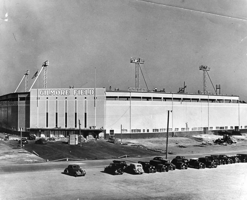 Exterior of Gilmore Field via Los Angeles Public Library, Herald Examiner Collection (1939).