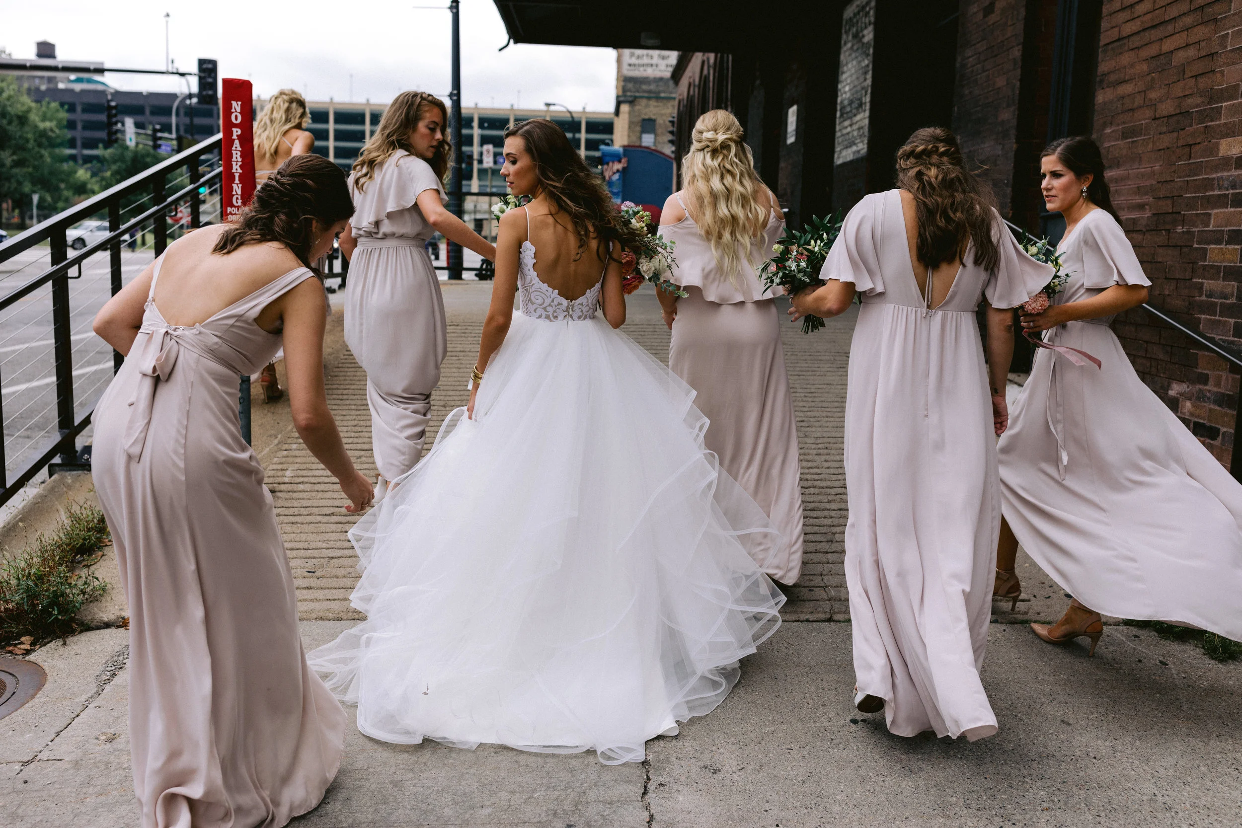 gorgeous minneapolis bridal party