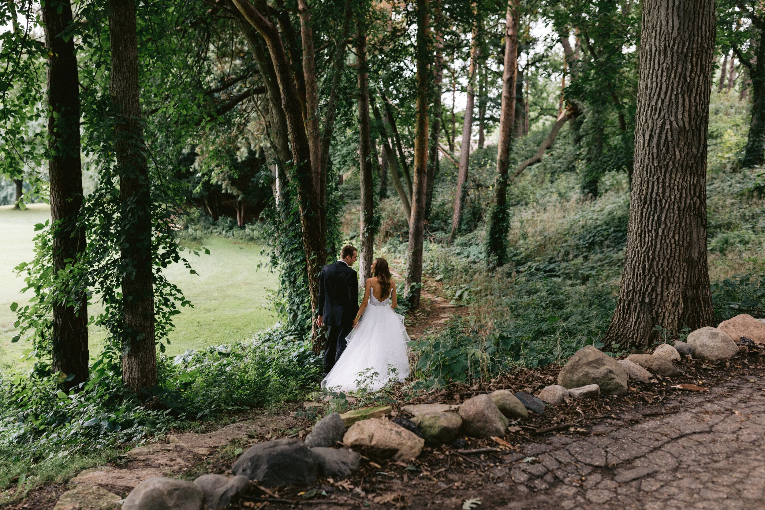 chowgirlsatsolarartsweddingminneapolis-10.jpg