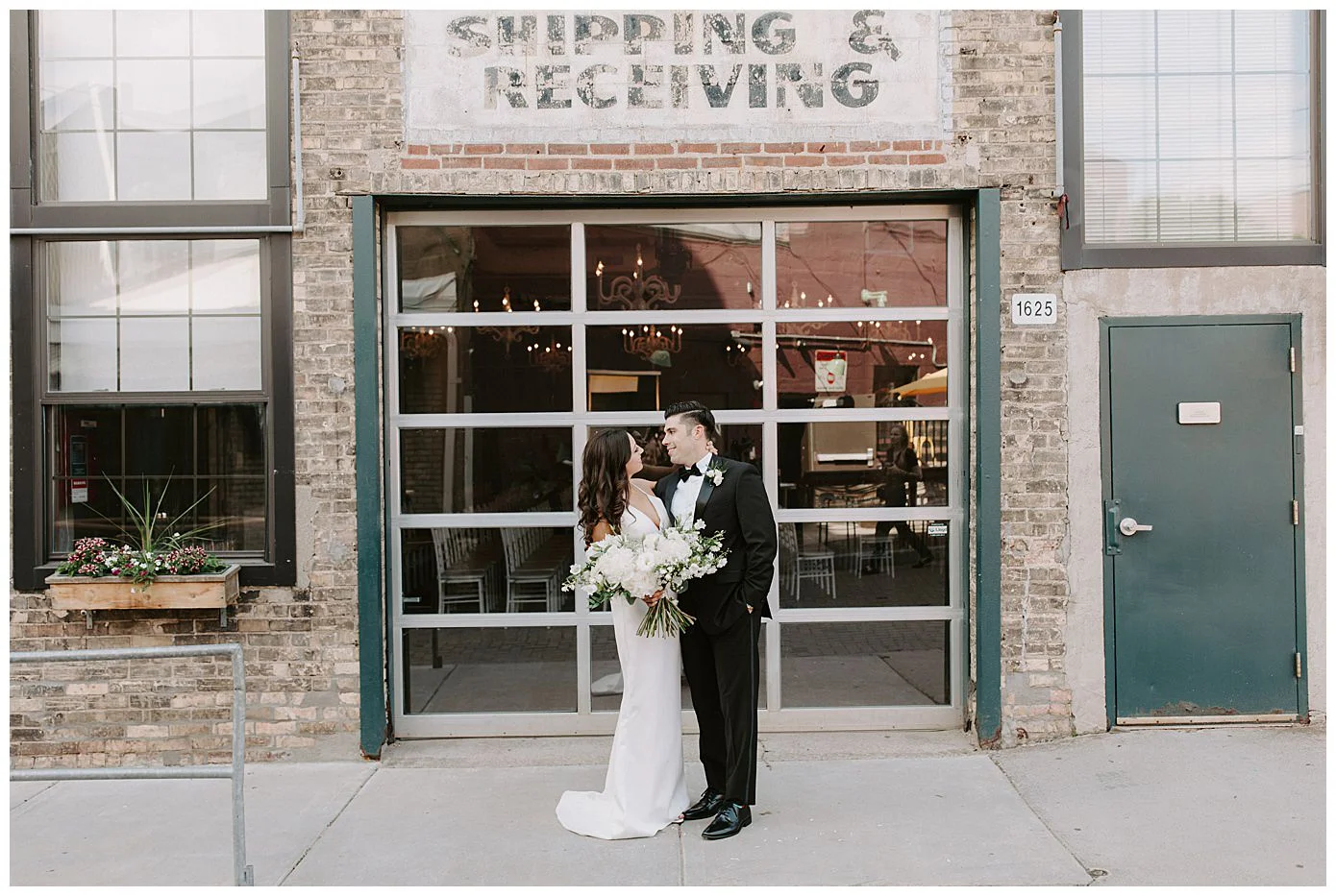 LORINGSOCIALWEDDINGMINNEAPOLISMN_0908.jpg